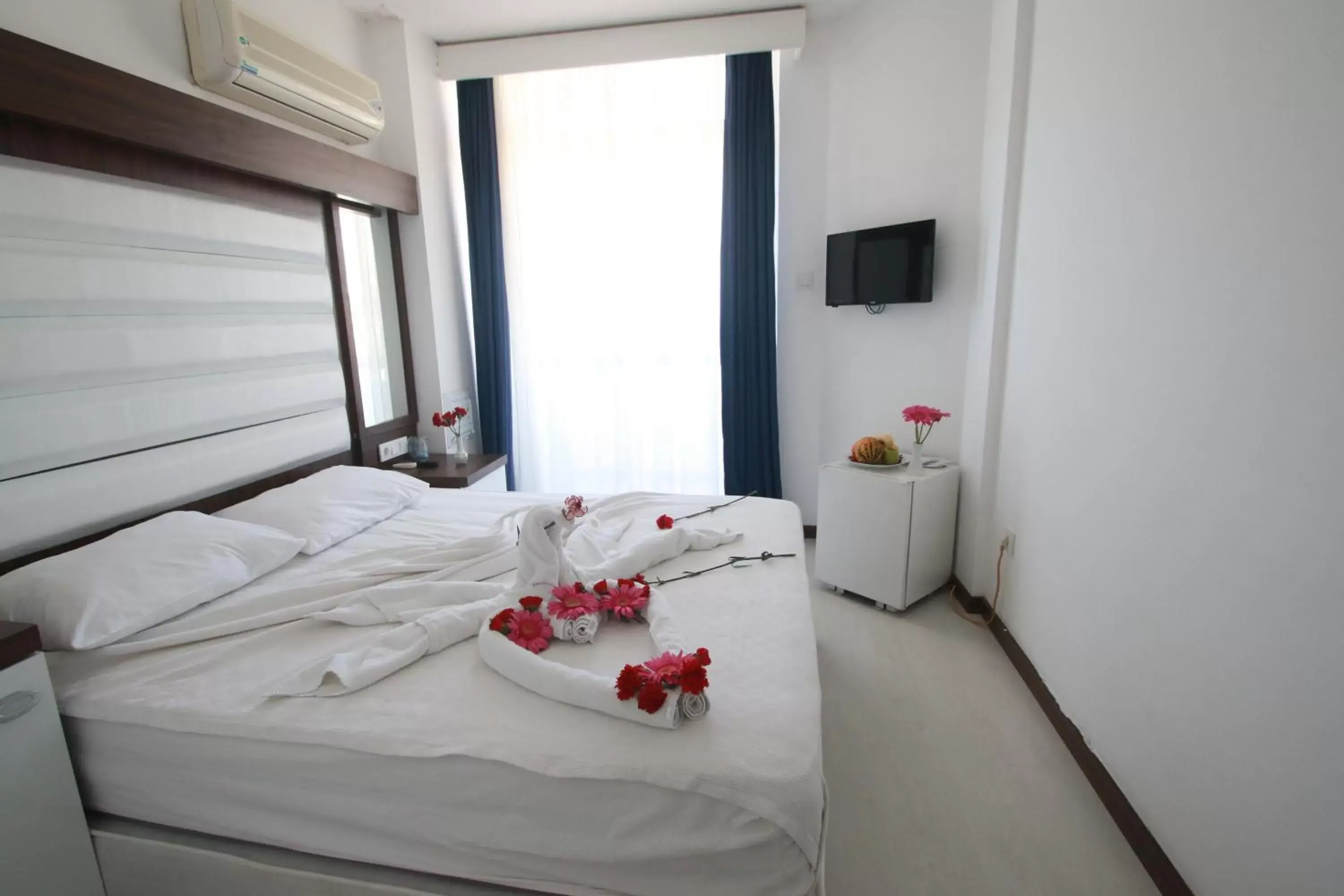 Double or Twin Room with Sea View and Balcony in Asena Hotel Double or Twin Room with Sea View and Balcony in Asena Hotel
