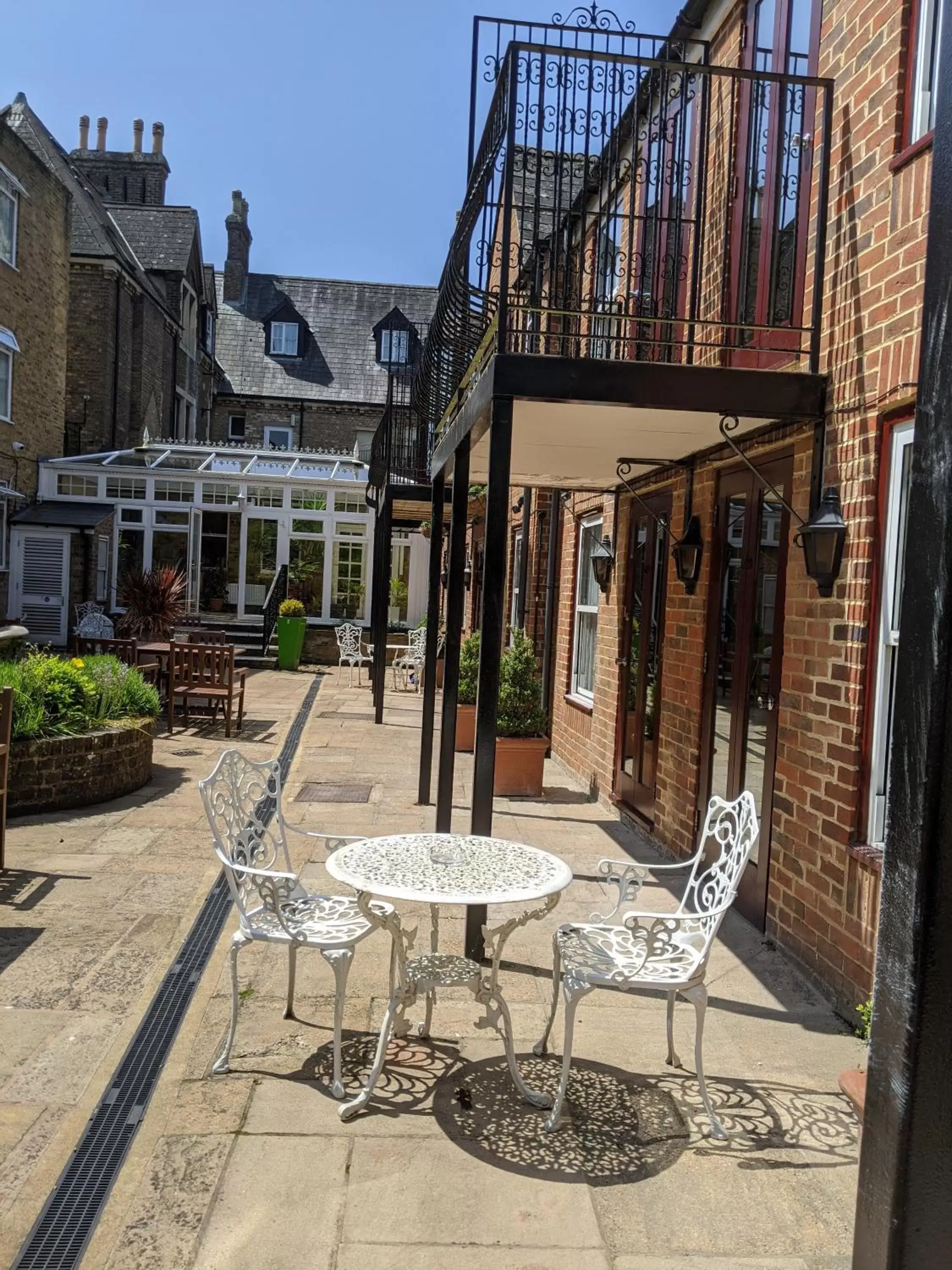 Garden in Cotswold Lodge Hotel