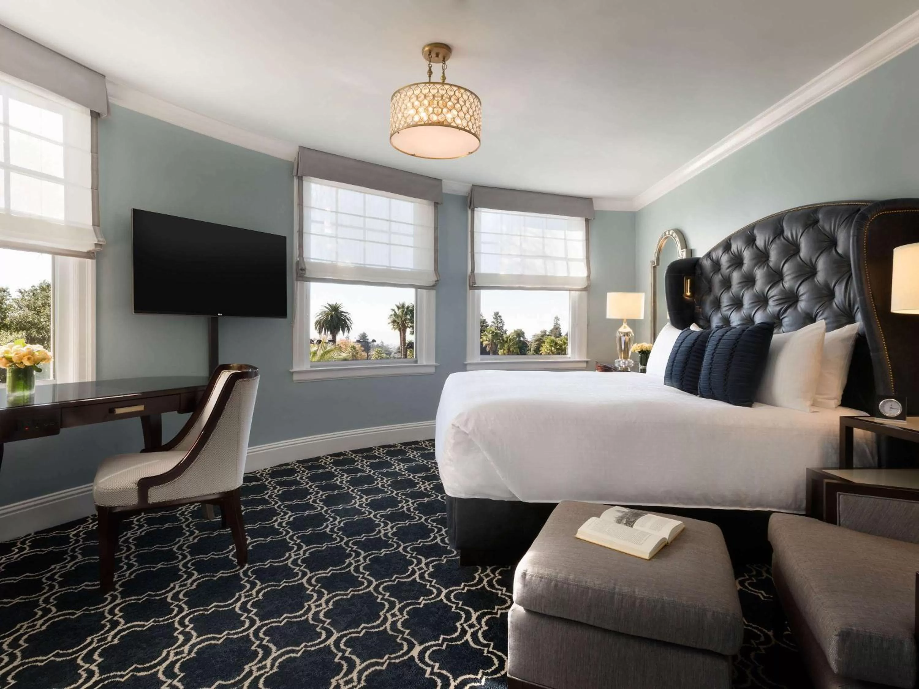 Photo of the whole room in Claremont Resort & Club