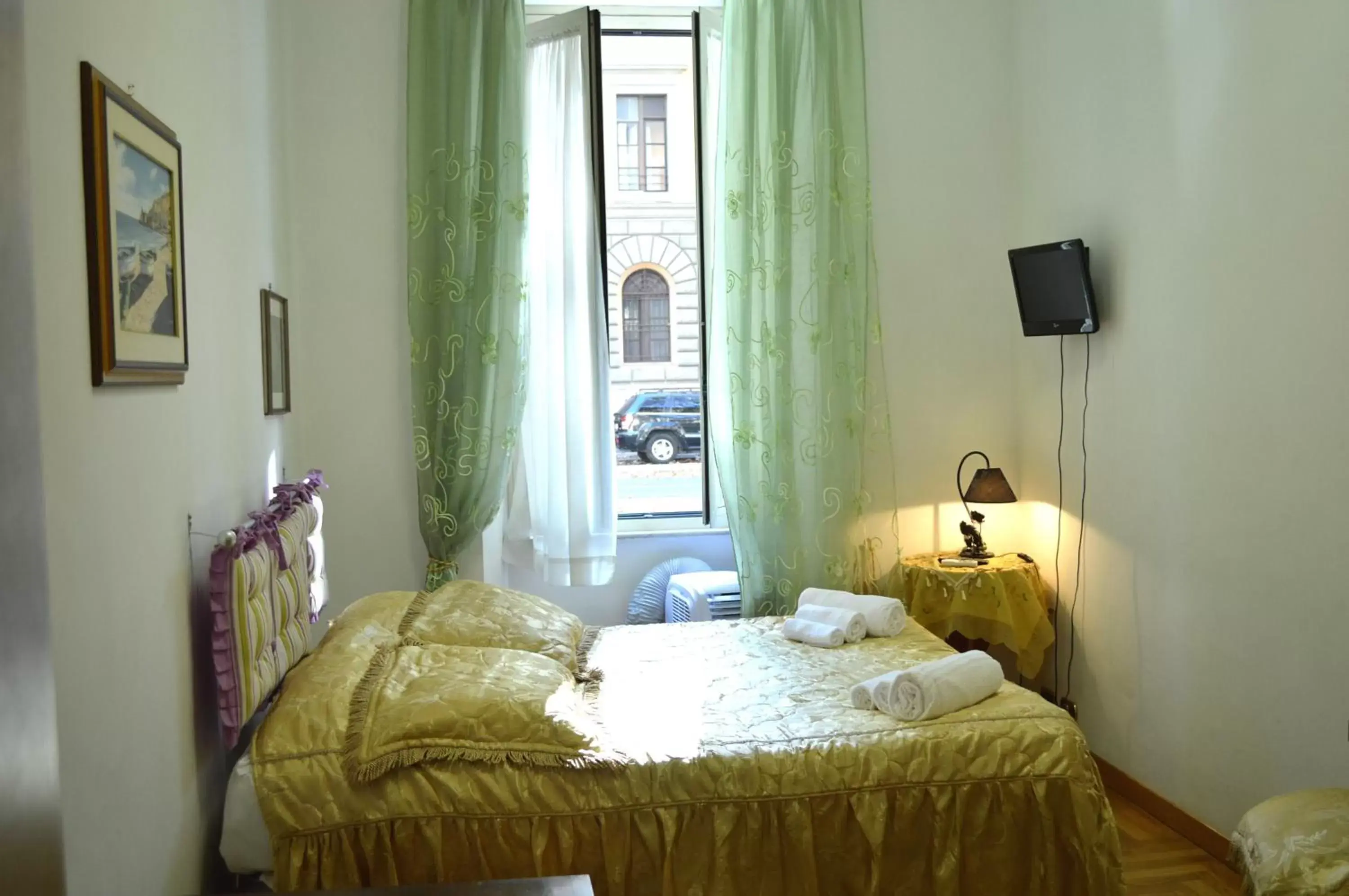 Bed in Daffodil in Roma San Pietro