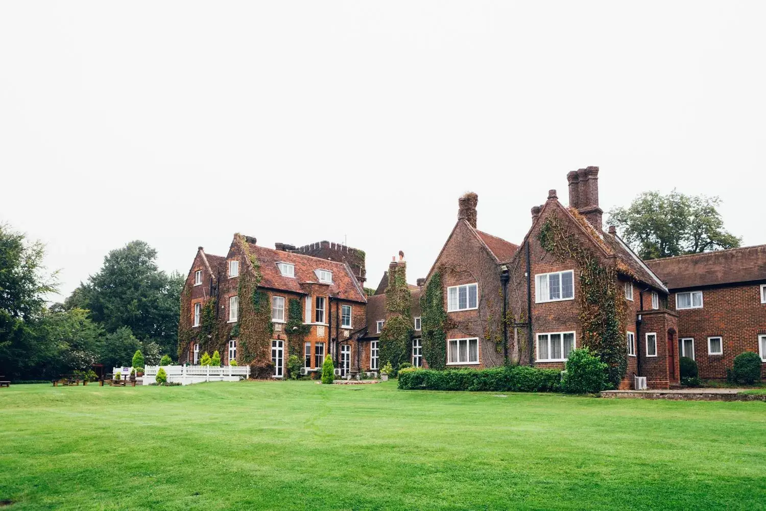 Garden, Property Building in Mercure Letchworth Hall Hotel