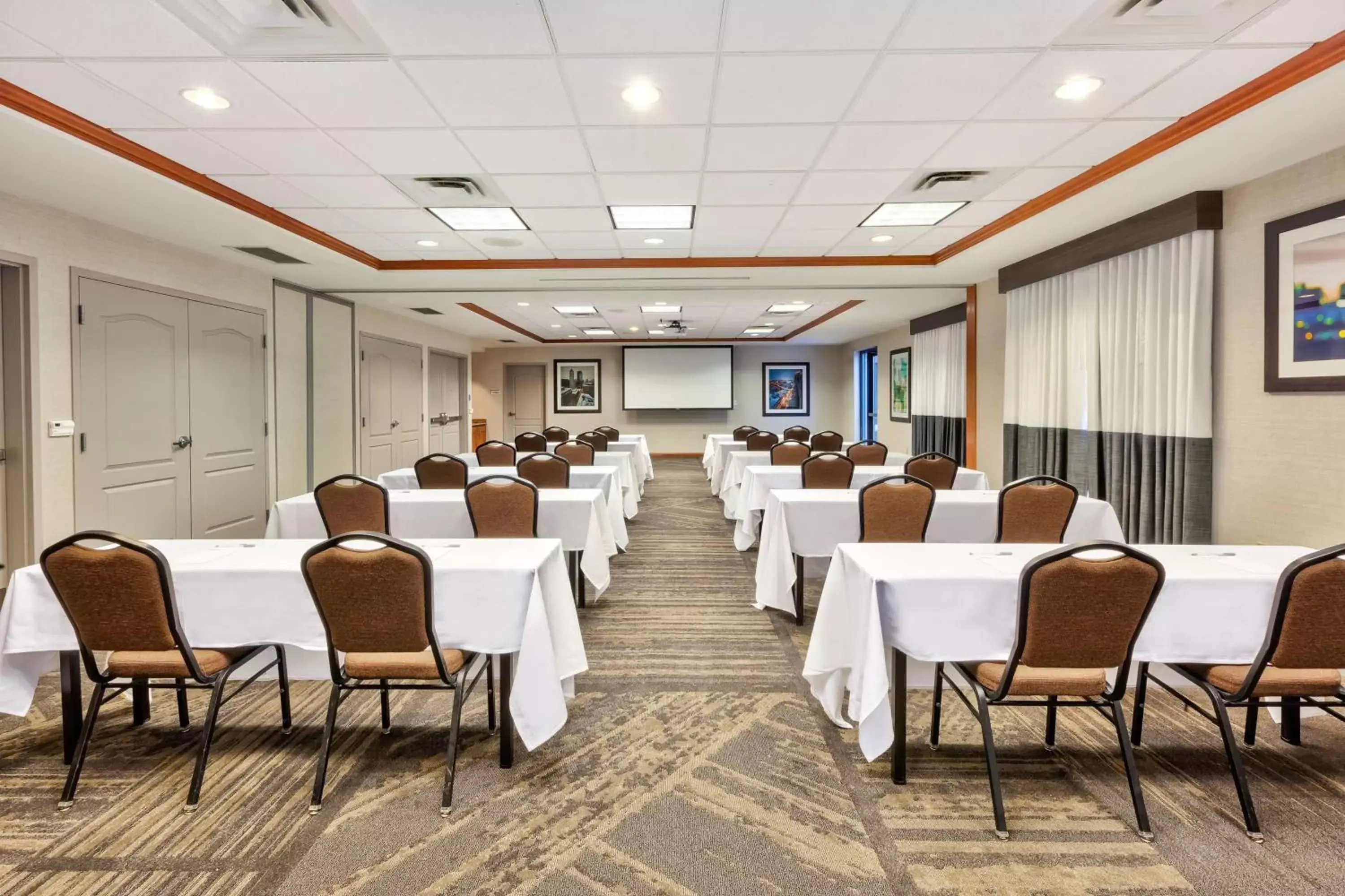 Meeting/conference room in Hilton Garden Inn Minneapolis Maple Grove