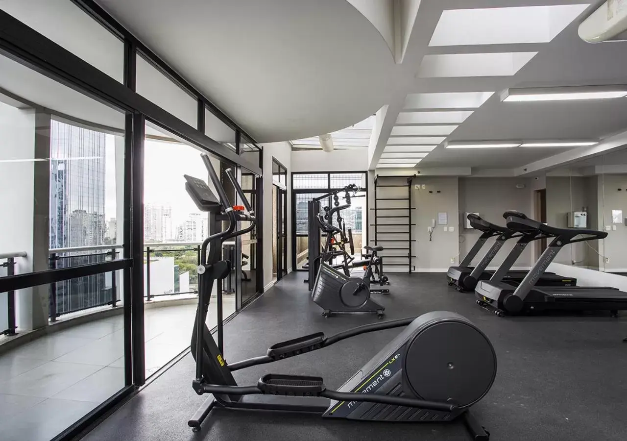 Fitness centre/facilities in Estanplaza Funchal Faria Lima Fitness centre/facilities in Estanplaza Funchal Faria Lima