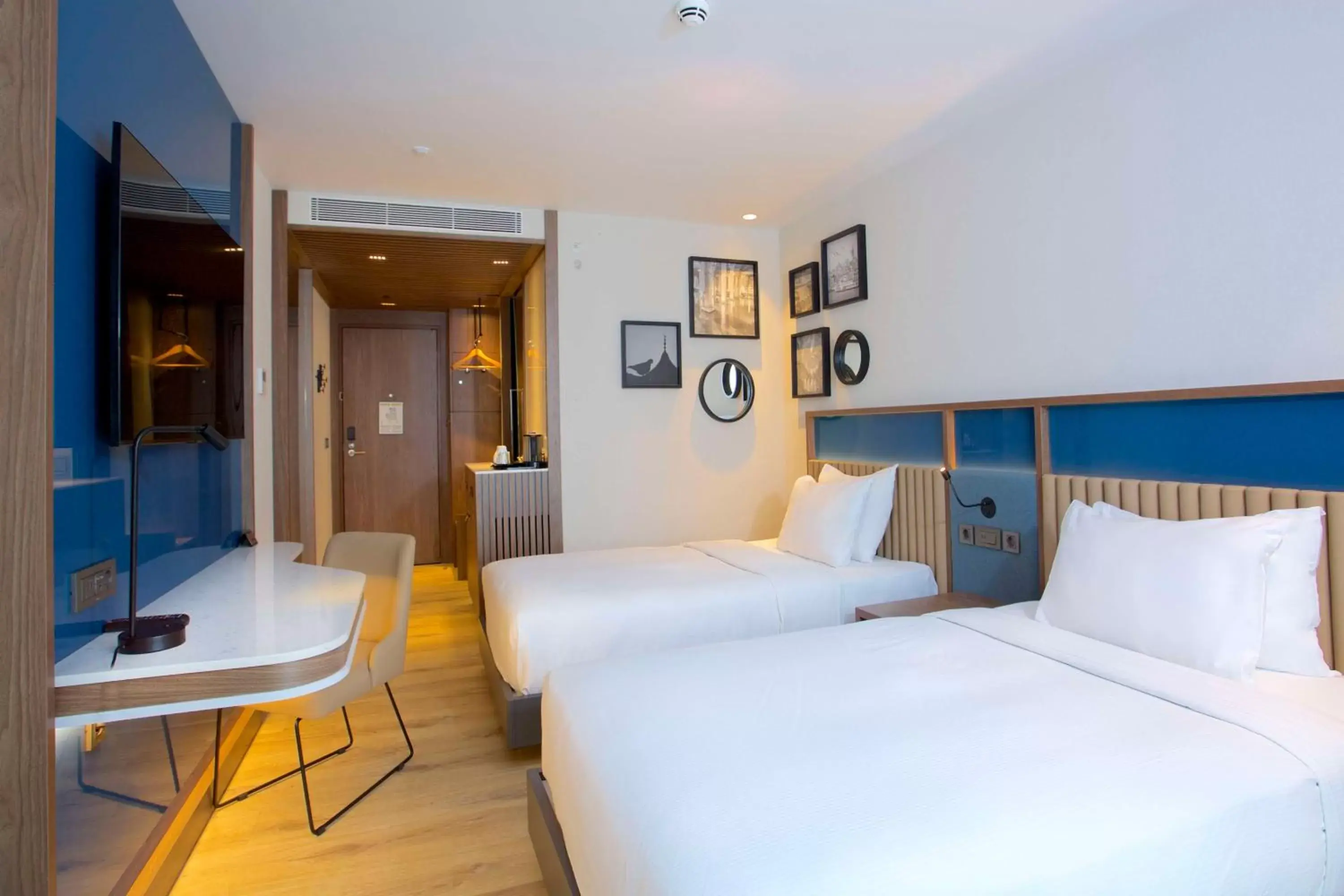Bedroom, Bed in Hampton By Hilton Istanbul Old City