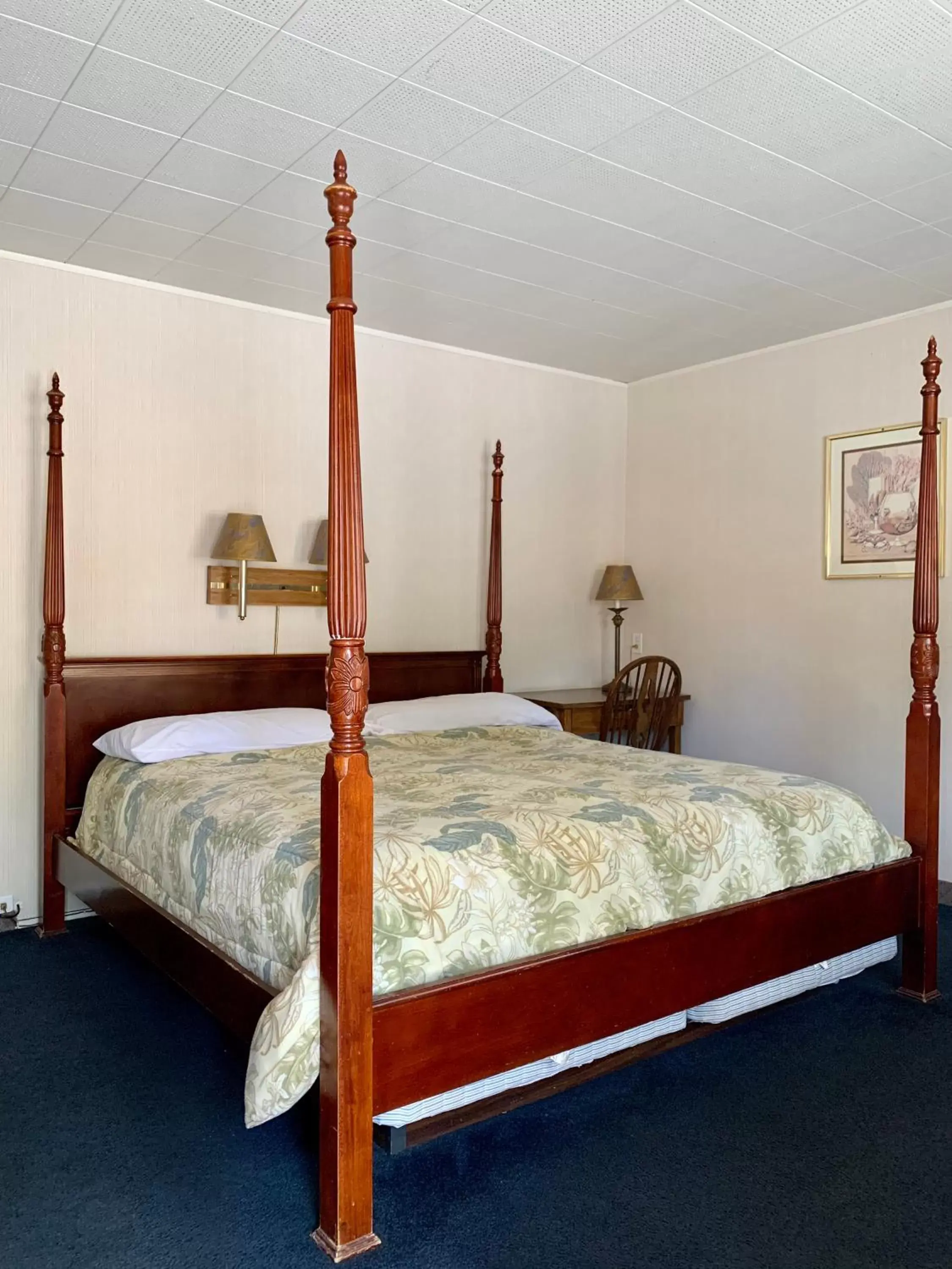 Bed in Stevensons Inn