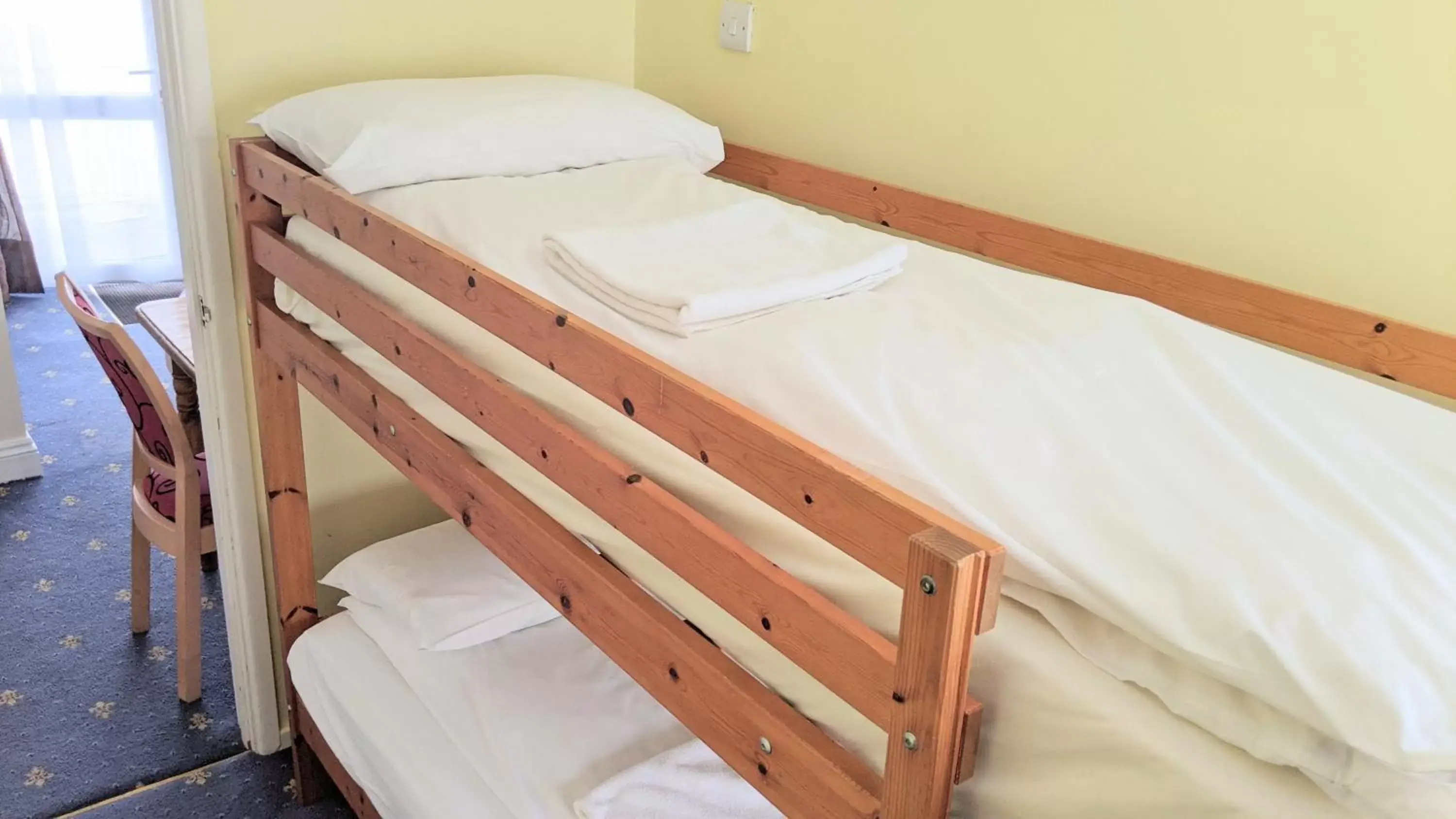 Bunk Bed in Ivybridge Guesthouse