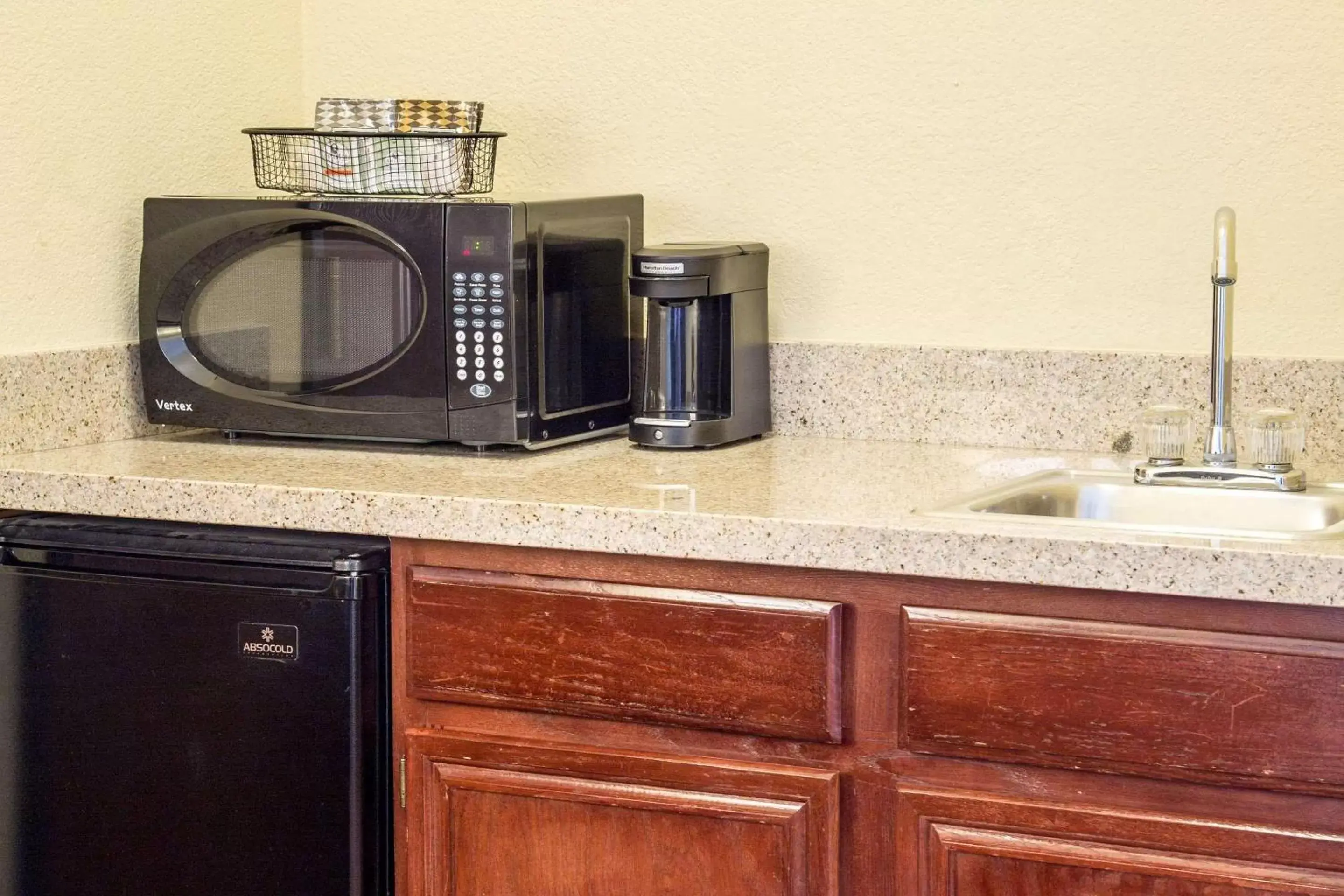 Photo of the whole room, Kitchen/Kitchenette in Comfort Suites North Fossil Creek