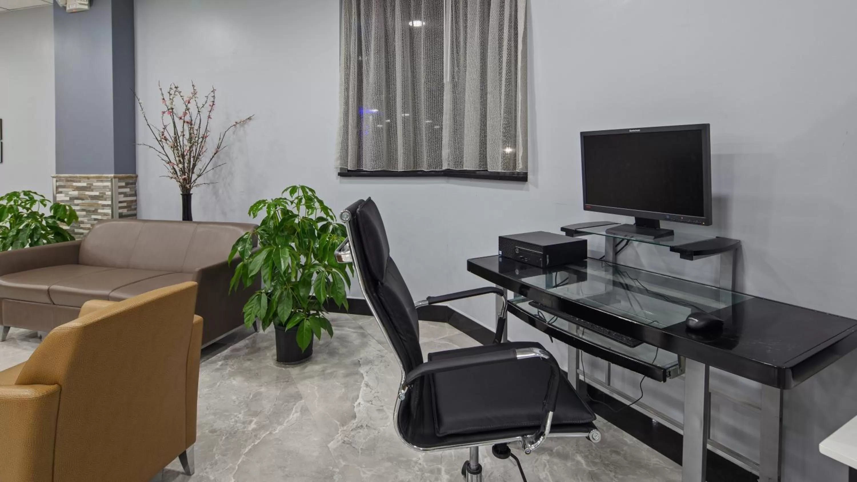 hair dresser in Clarion Pointe Jacksonville near Camp Lejeune