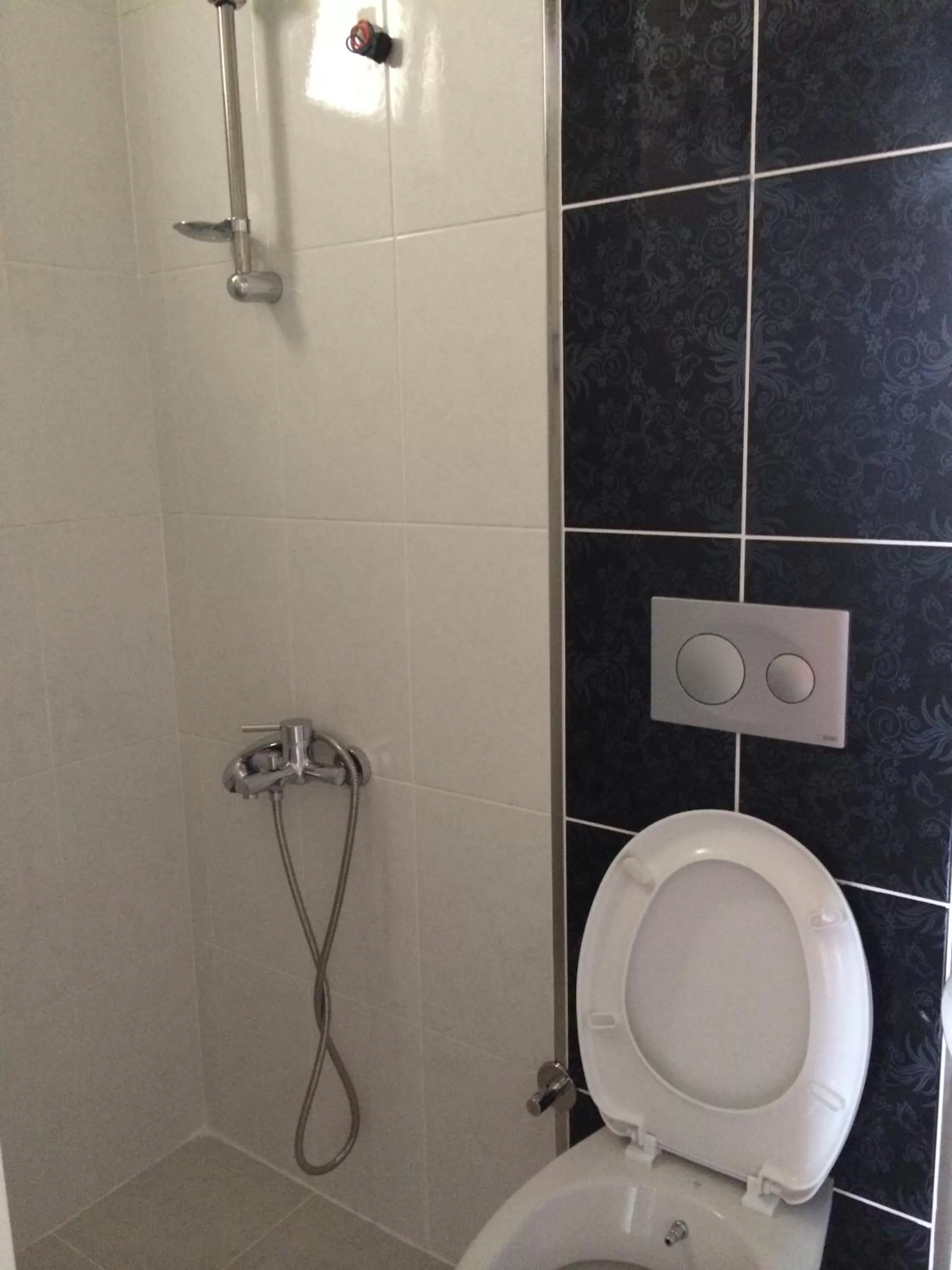 Bathroom in Mutado Hotel