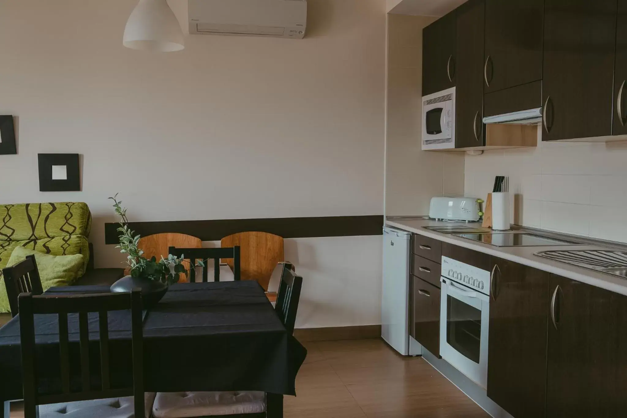 Kitchen or kitchenette, Kitchen/Kitchenette in Ronda Navarra by Valdesierra