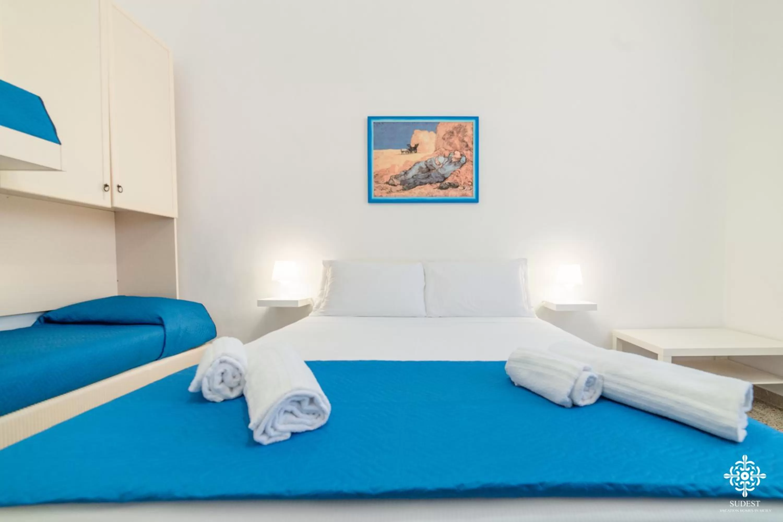 Bed in LE 4 PERLE Apartments