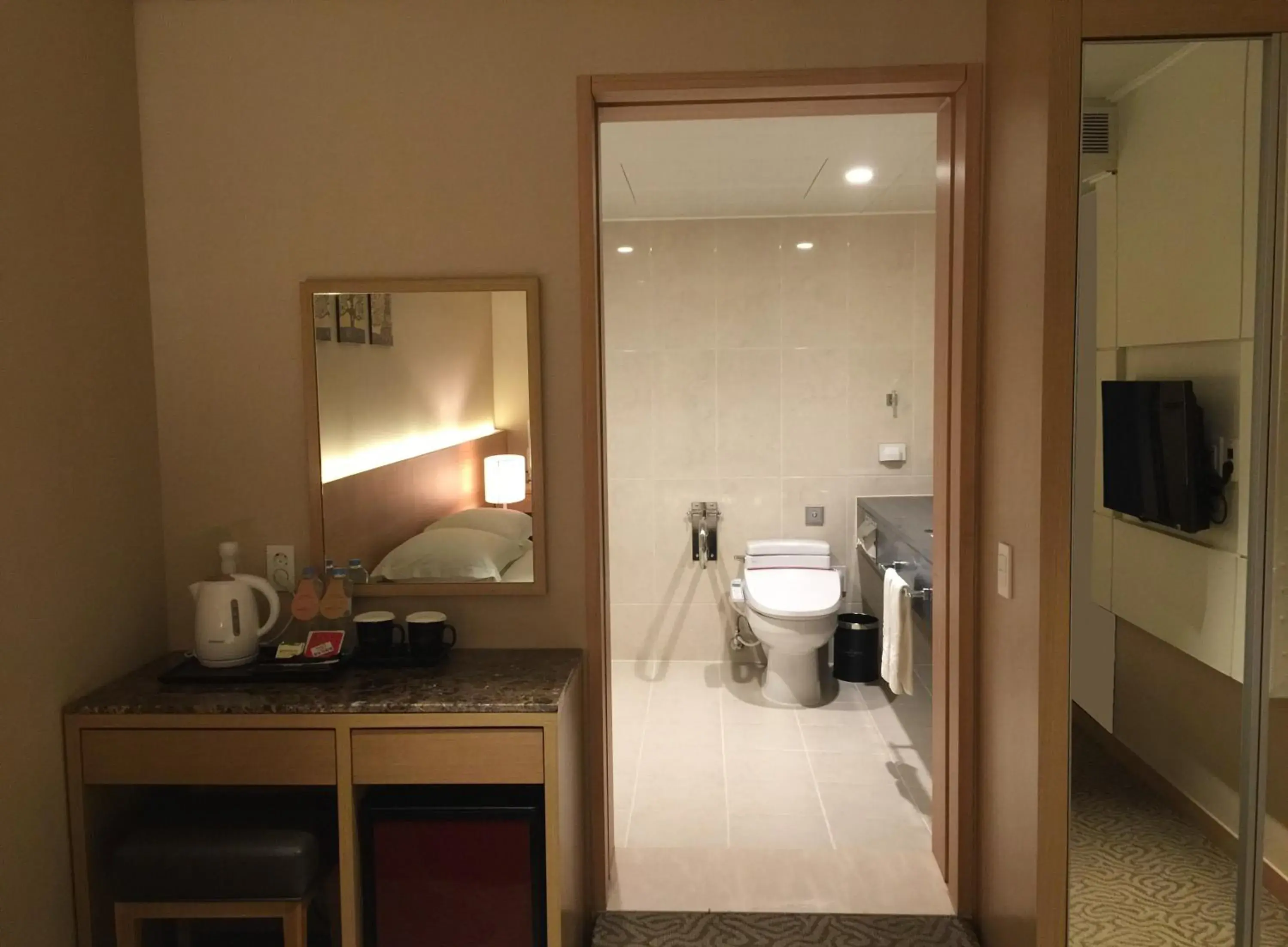 Photo of the whole room, Bathroom in The Summit Hotel Dongdaemun