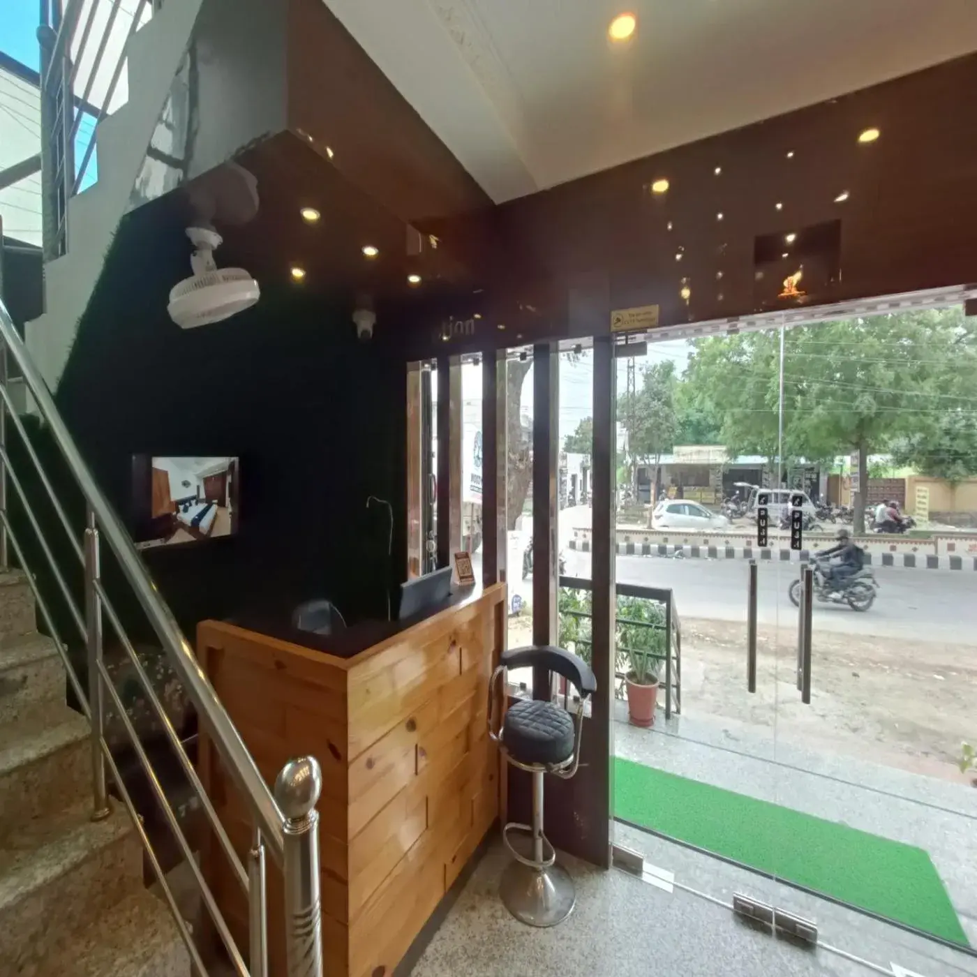 Lobby or reception in Hotel Raas Inn, New Hotel Lobby or reception in Hotel Raas Inn, New Hotel