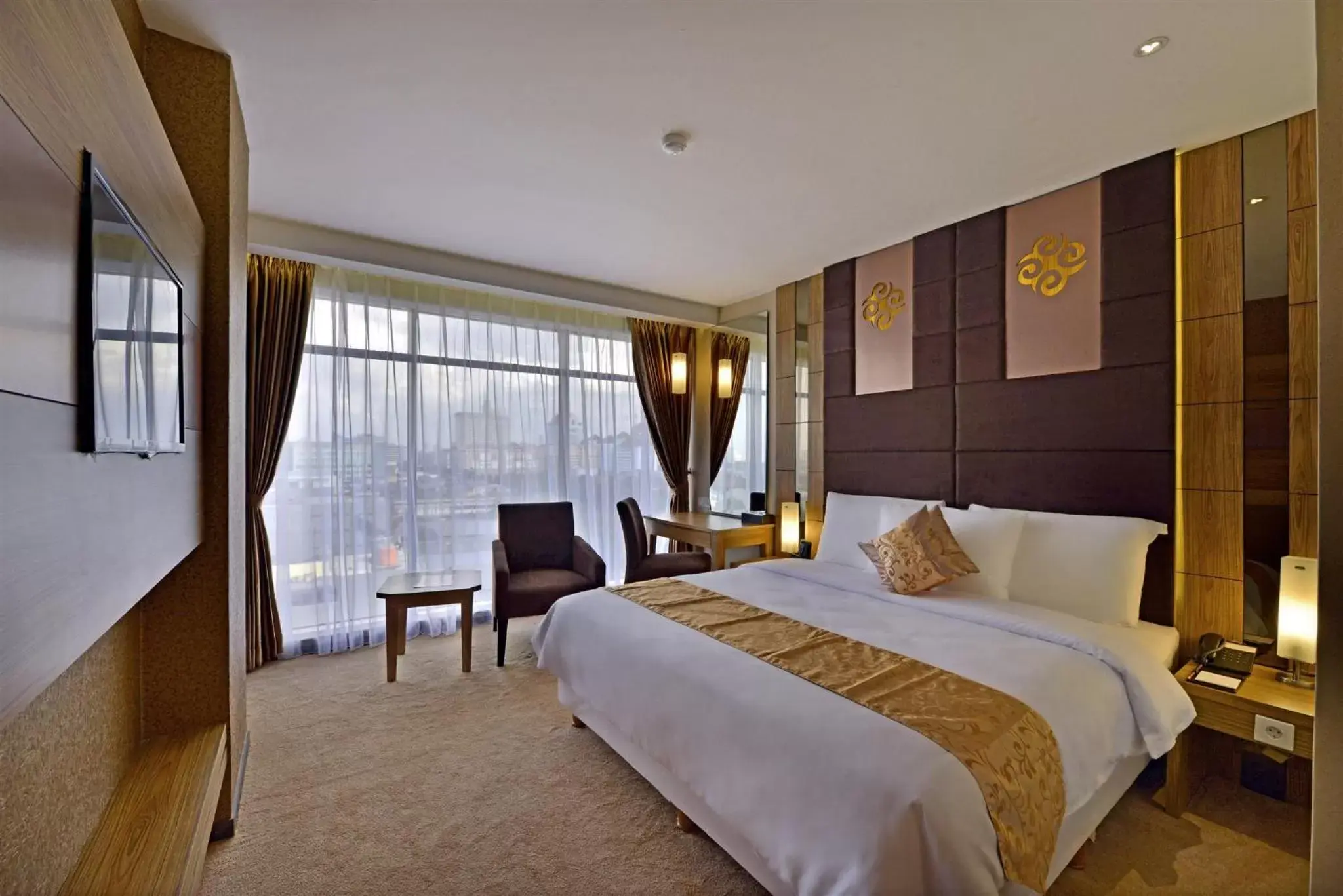 Bedroom, Bed in Grand Tjokro Jakarta