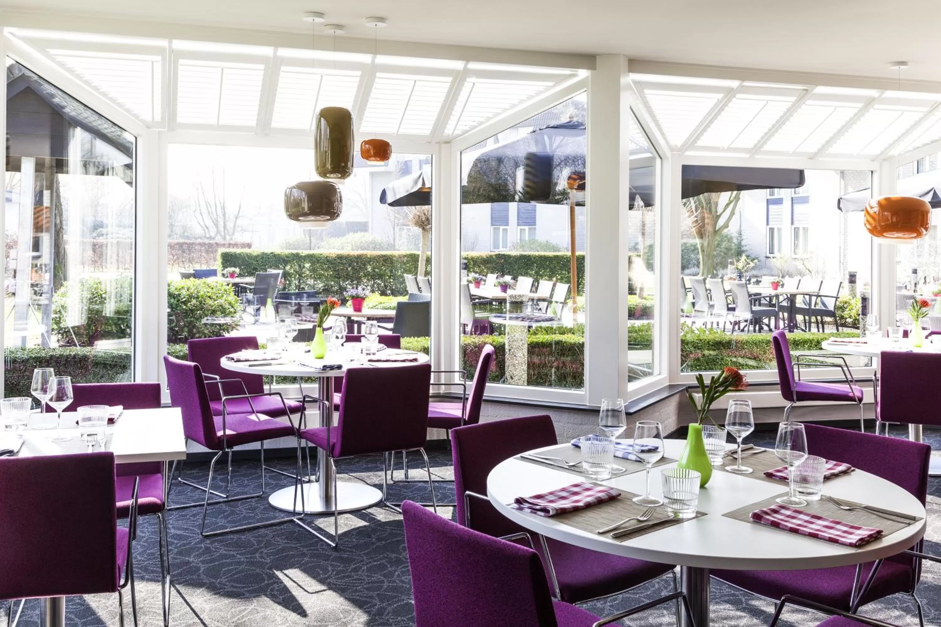 Restaurant/places to eat in Novotel Breda
