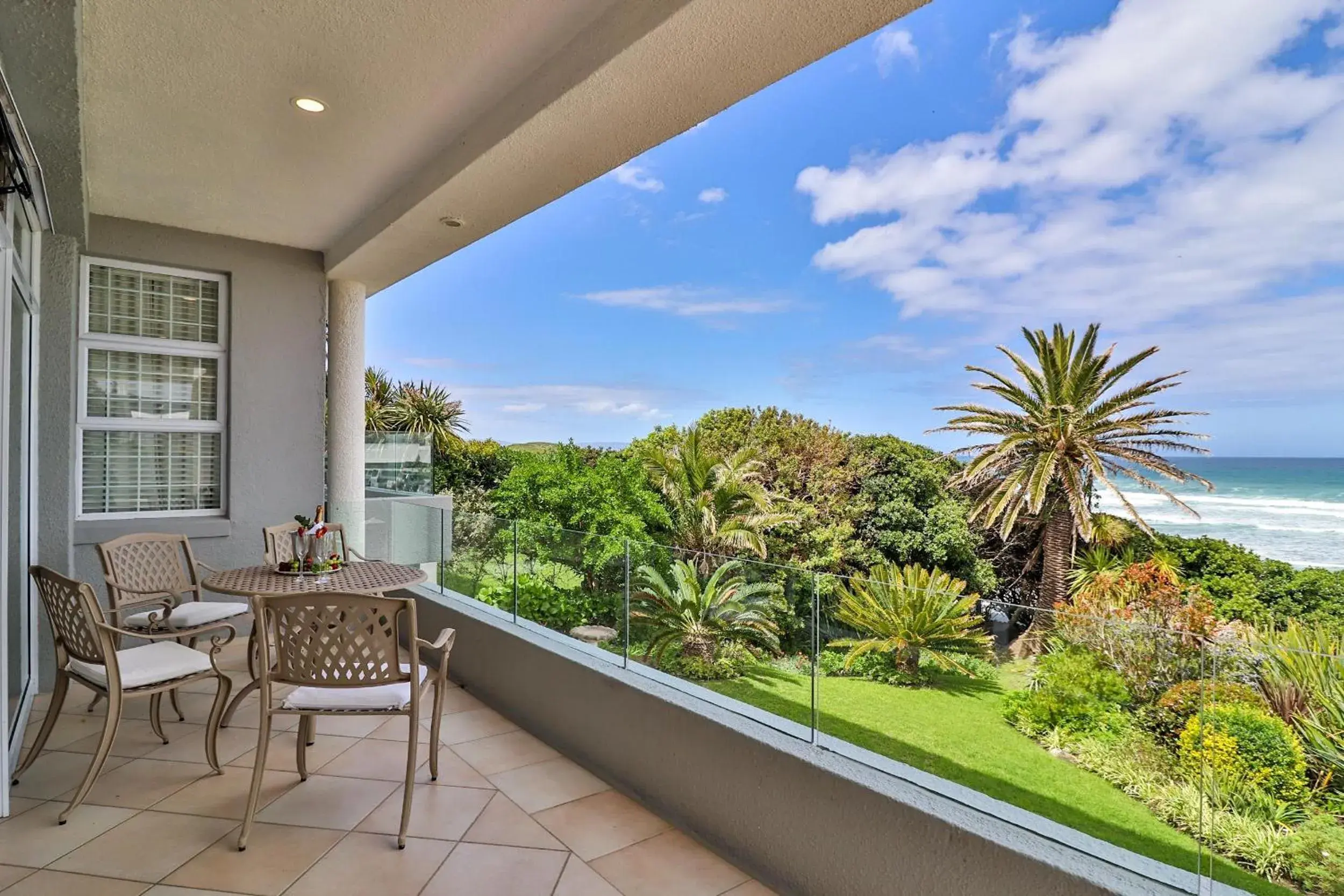 Balcony/Terrace in Hermanus Beachfront Lodge