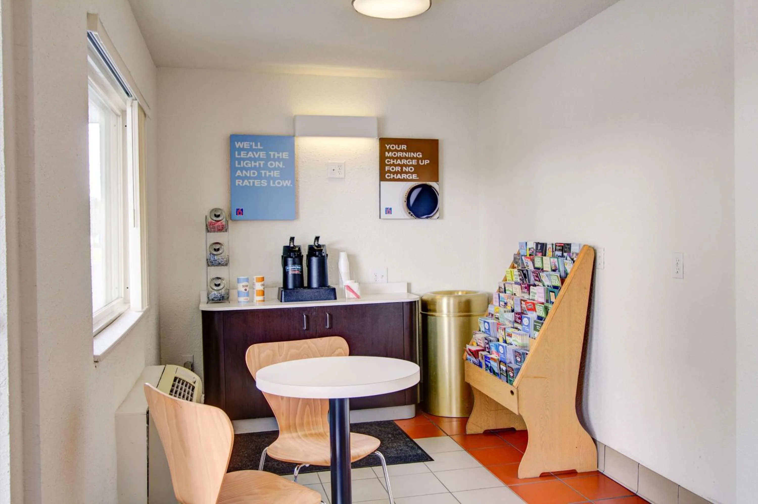 Library in Motel 6-Richfield, OH