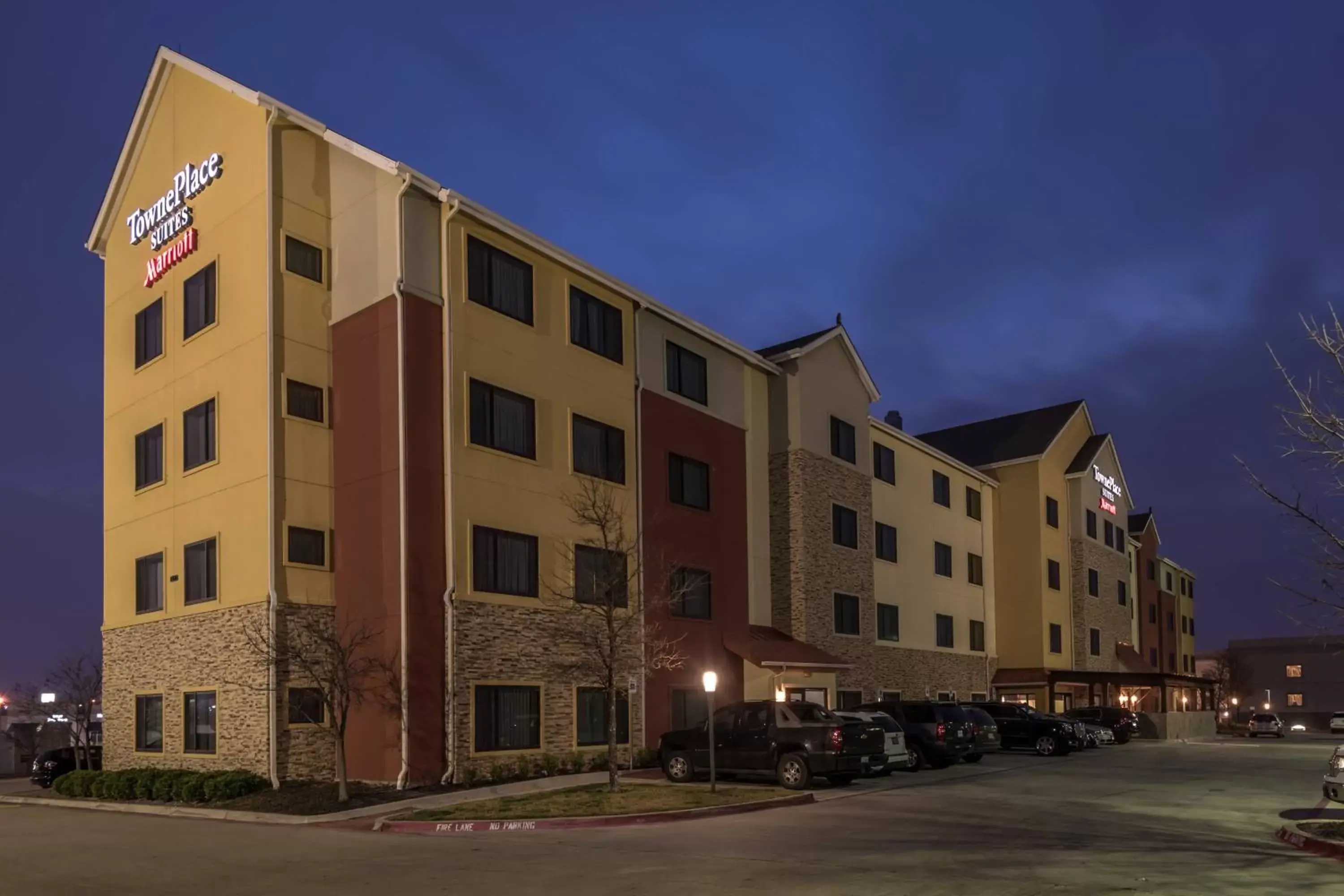 Property Building in TownePlace Suites Dallas DeSoto