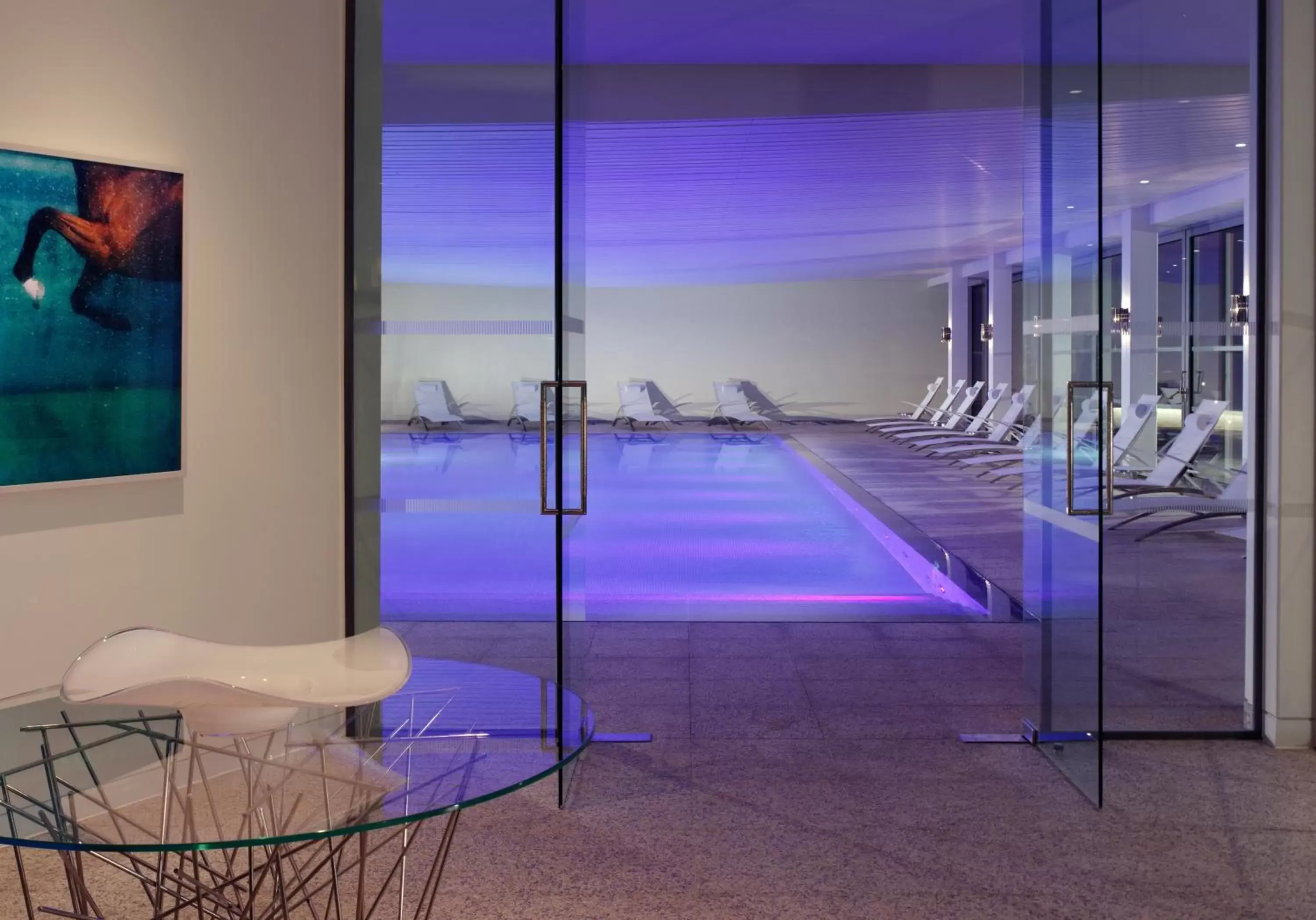 Spa and wellness centre/facilities, Swimming Pool in Coworth Park - Dorchester Collection
