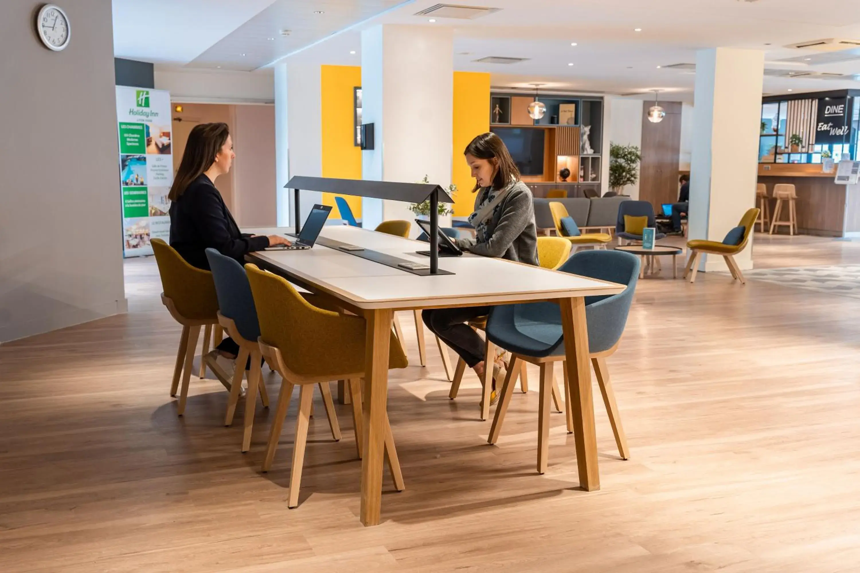 Lobby or reception in Holiday Inn Lyon Vaise by IHG Lobby or reception in Holiday Inn Lyon Vaise by IHG