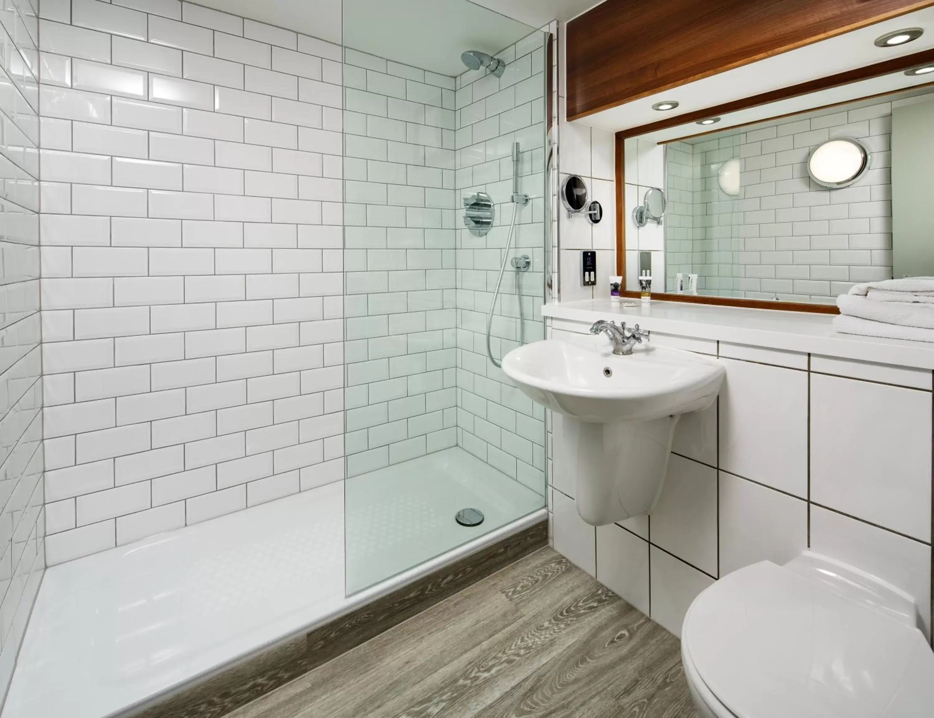 Bathroom in Mercure Brighton Seafront Hotel