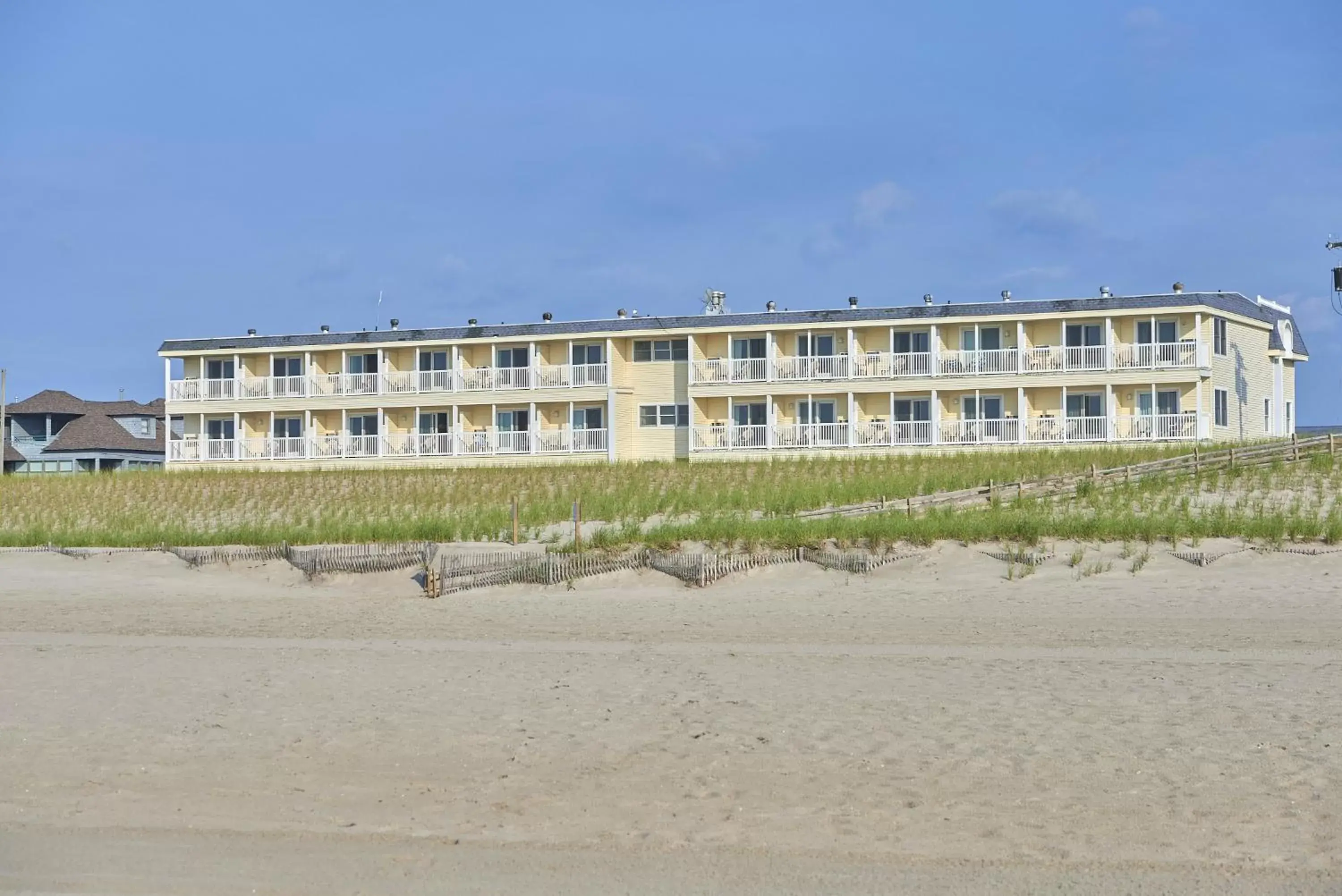 Property Building in Drifting Sands Oceanfront Hotel