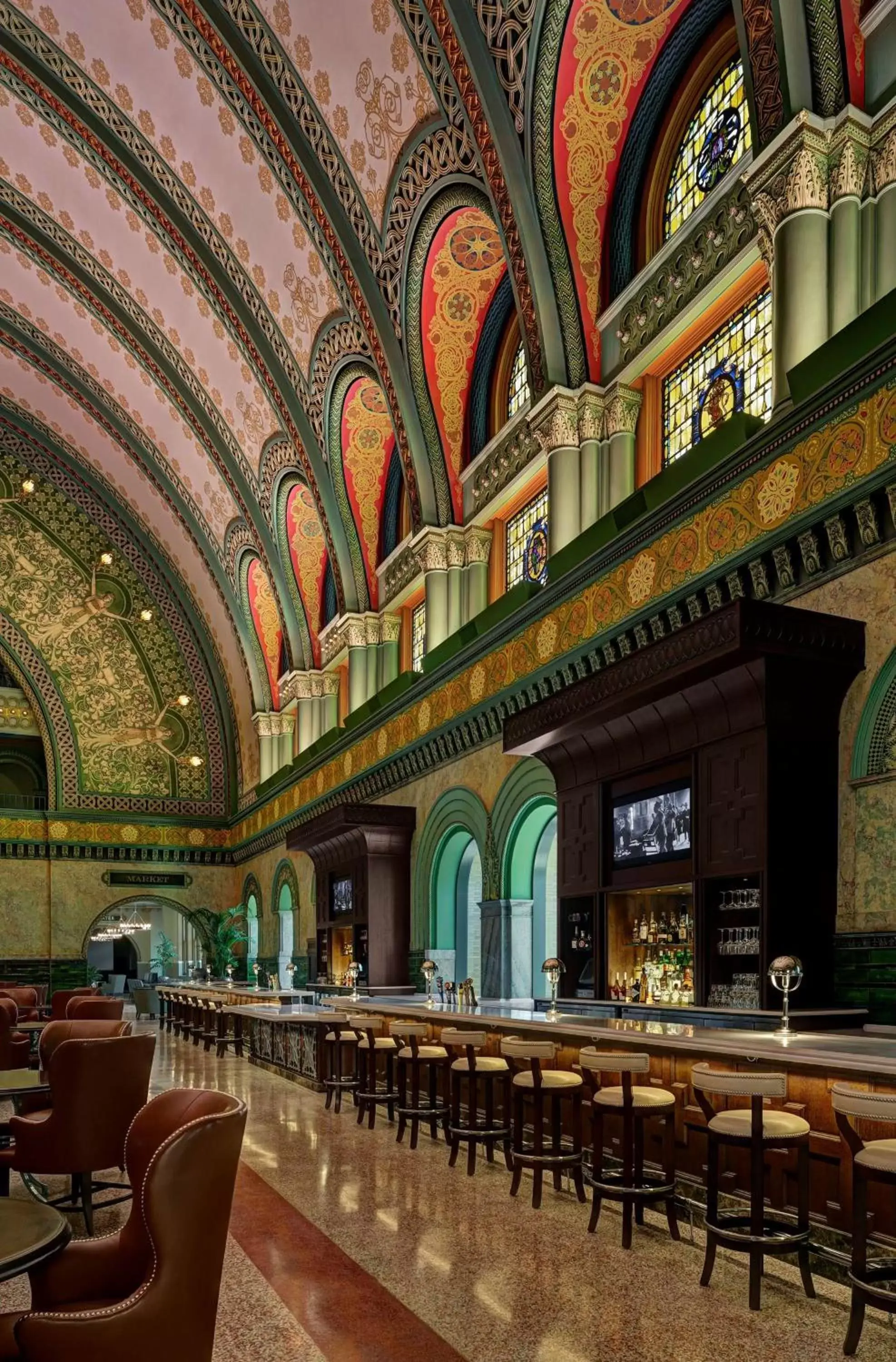Lounge or bar, Lounge/Bar in St. Louis Union Station Hotel, Curio Collection by Hilton
