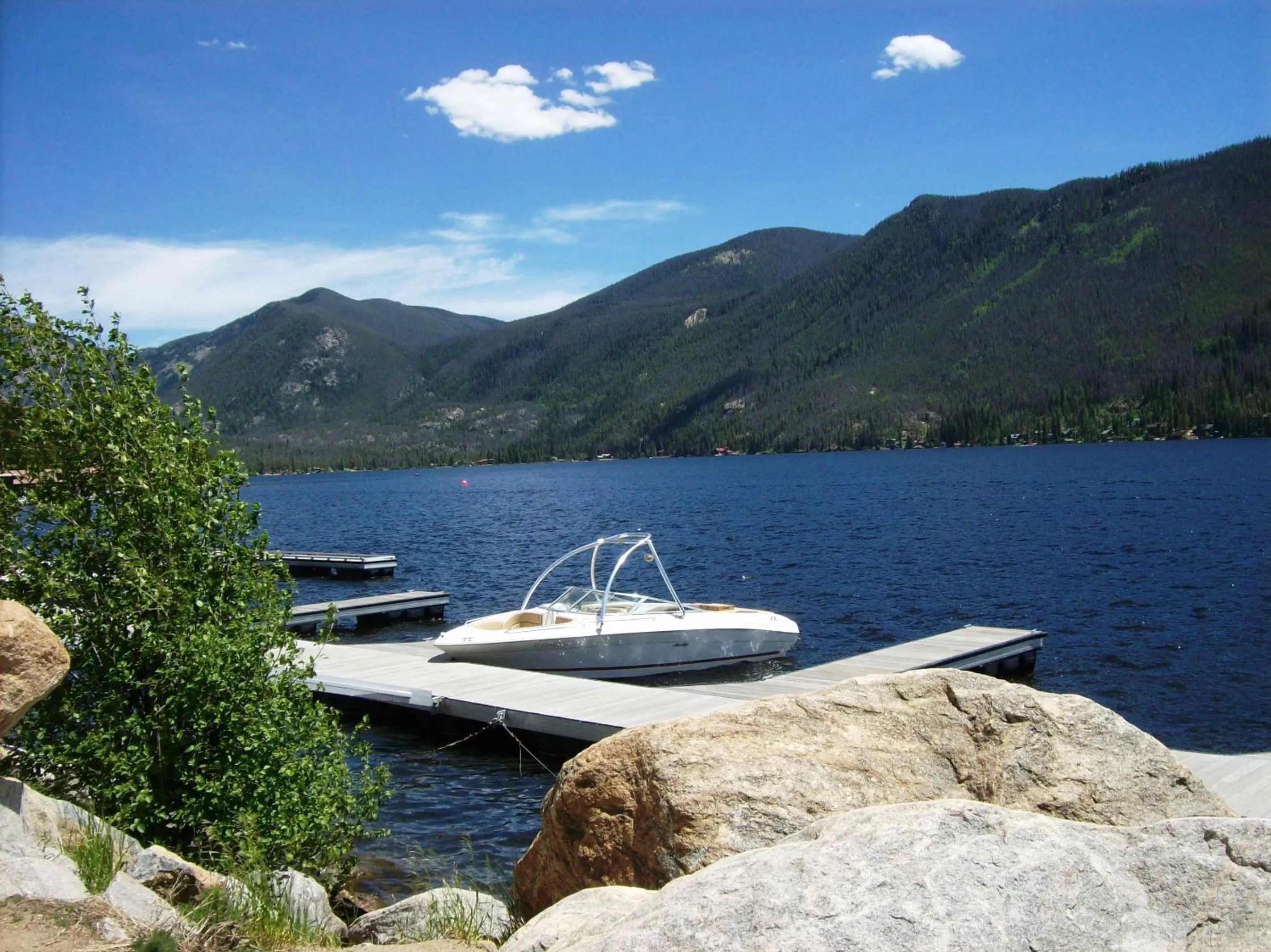 Lake view in Western Riviera Lakeside Lodging