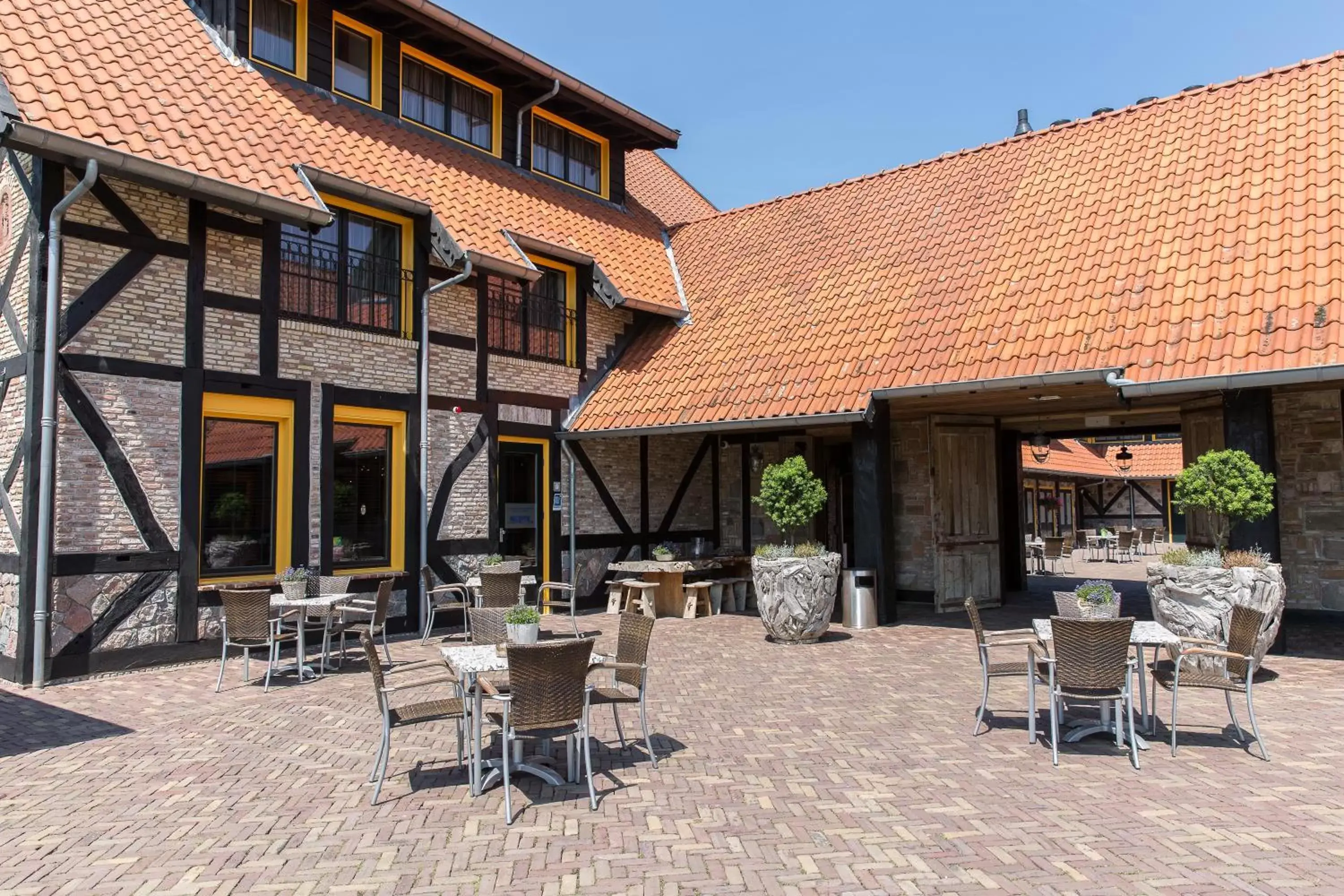 Patio, Restaurant/Places to Eat in Hotel Inn Salland