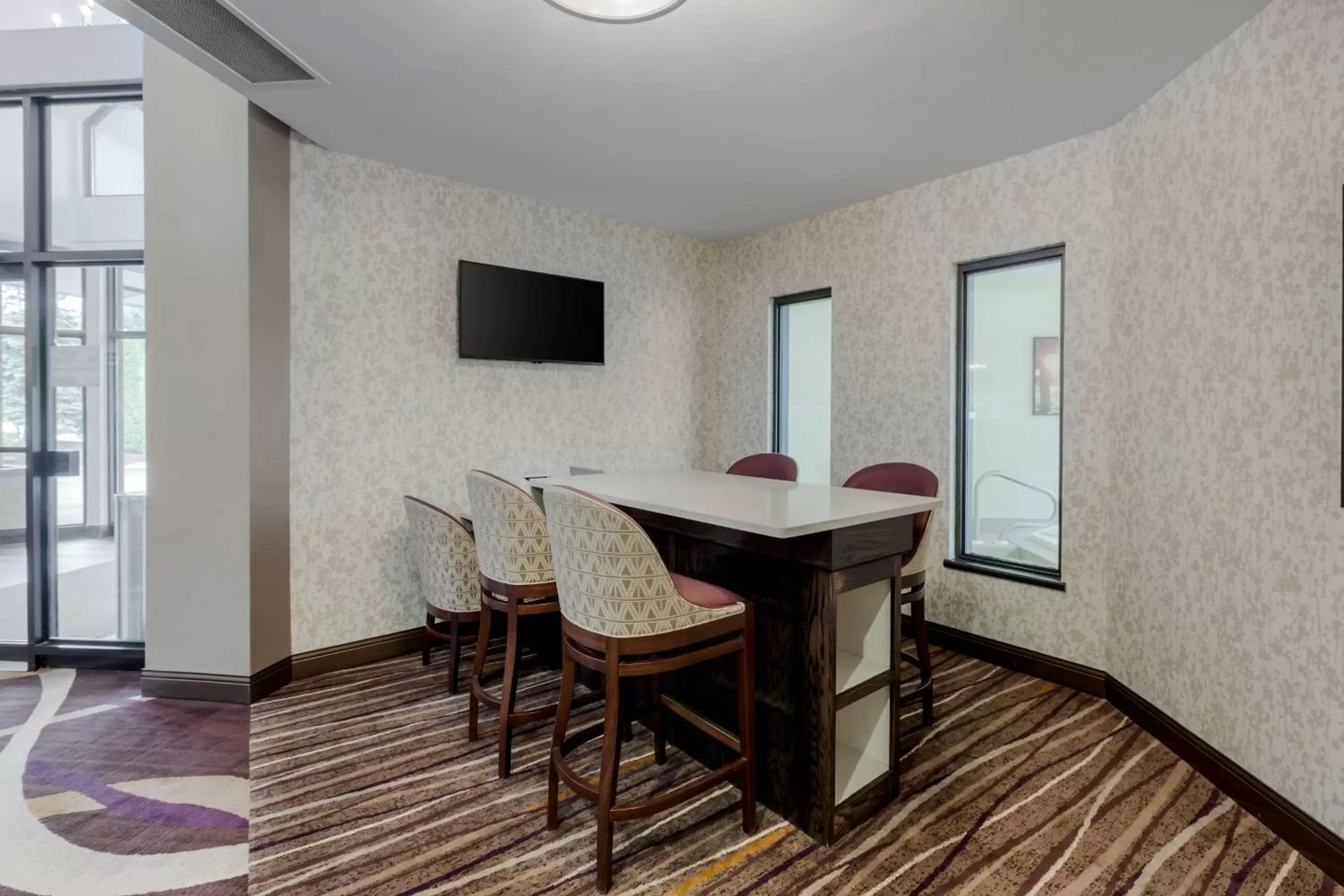 Business facilities, Dining Area in Best Western Plus Otonabee Inn