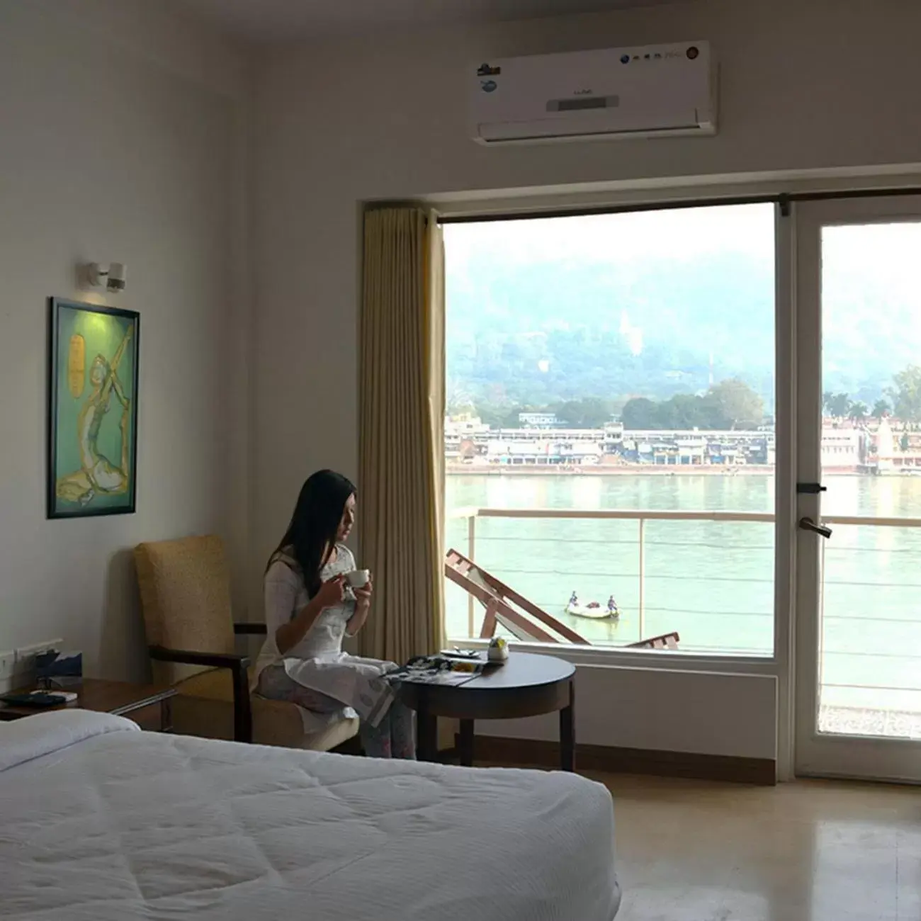Bedroom, Bed in Yog Niketan By Sanskriti Bedroom, Bed in Yog Niketan By Sanskriti