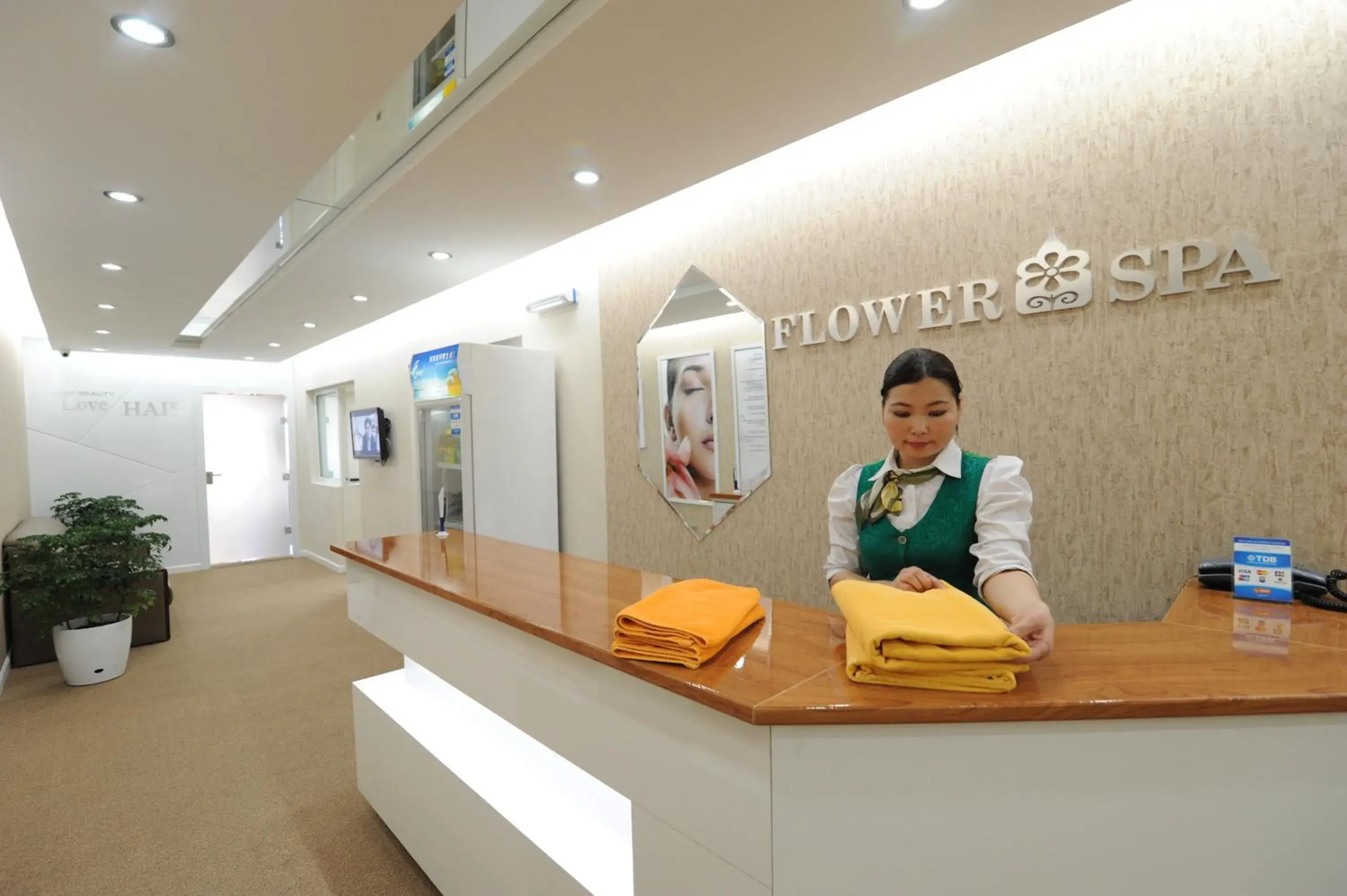 Lobby/Reception in Flower Hotel