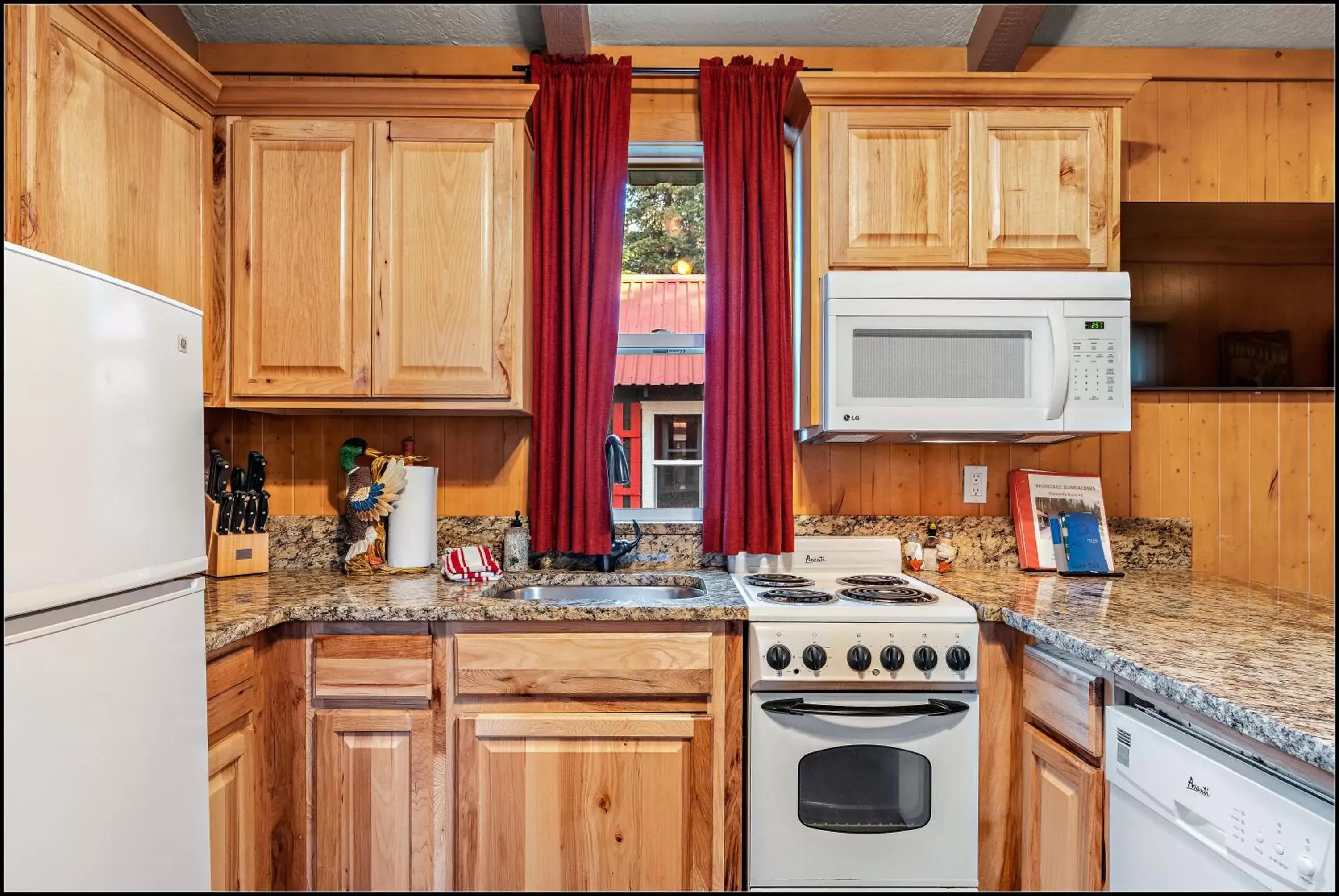 Kitchen or kitchenette, Kitchen/Kitchenette in Brundage Bungalows