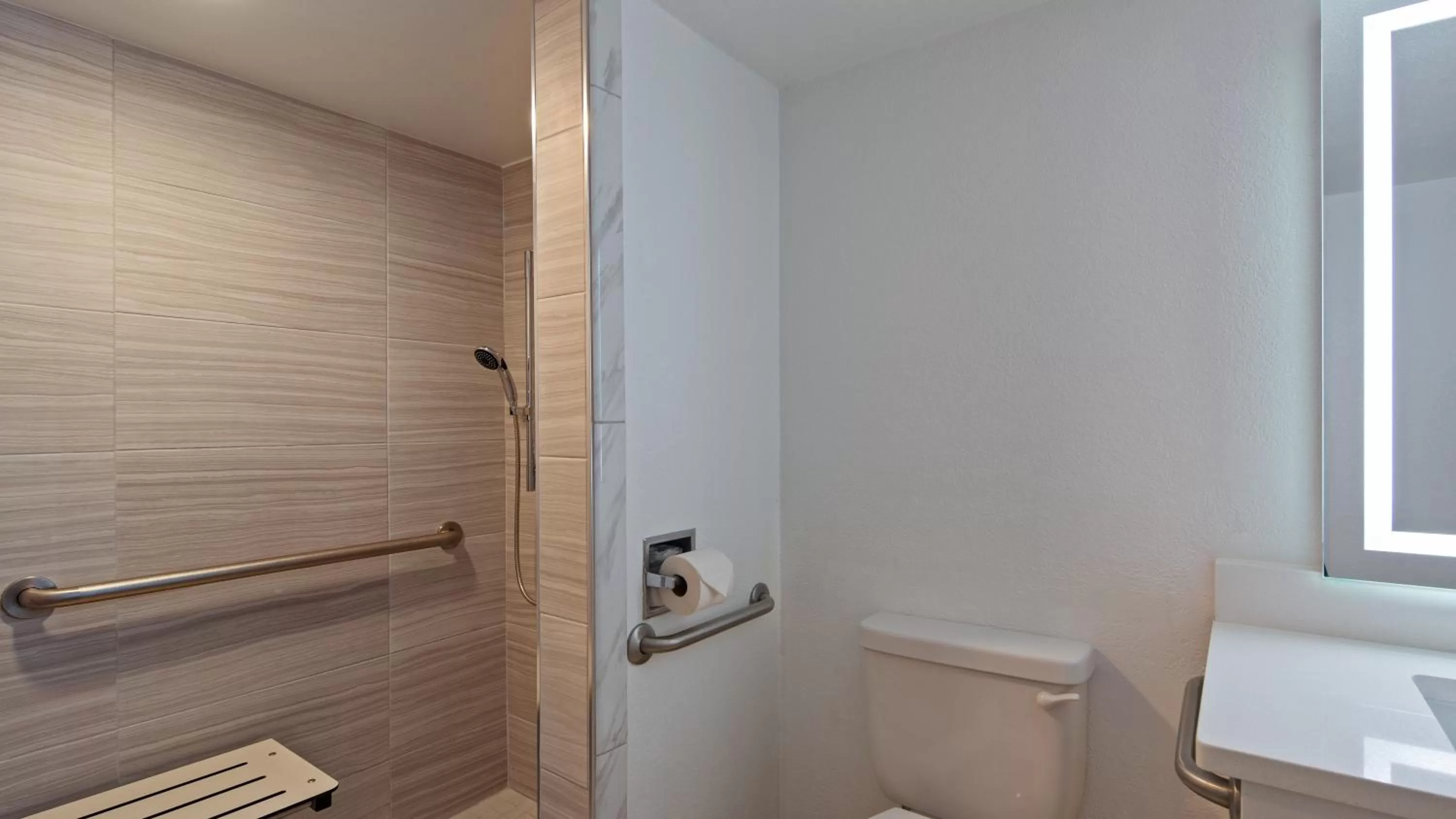 Bathroom in Clarion Pointe Jacksonville near Camp Lejeune