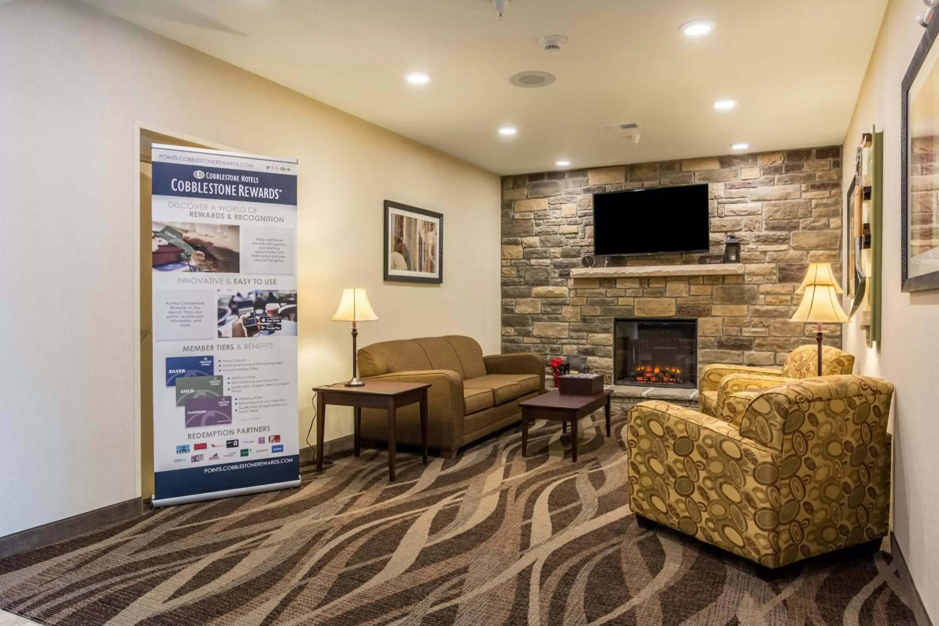 Lobby or reception, Seating Area in Cobblestone Hotel & Suites - Erie