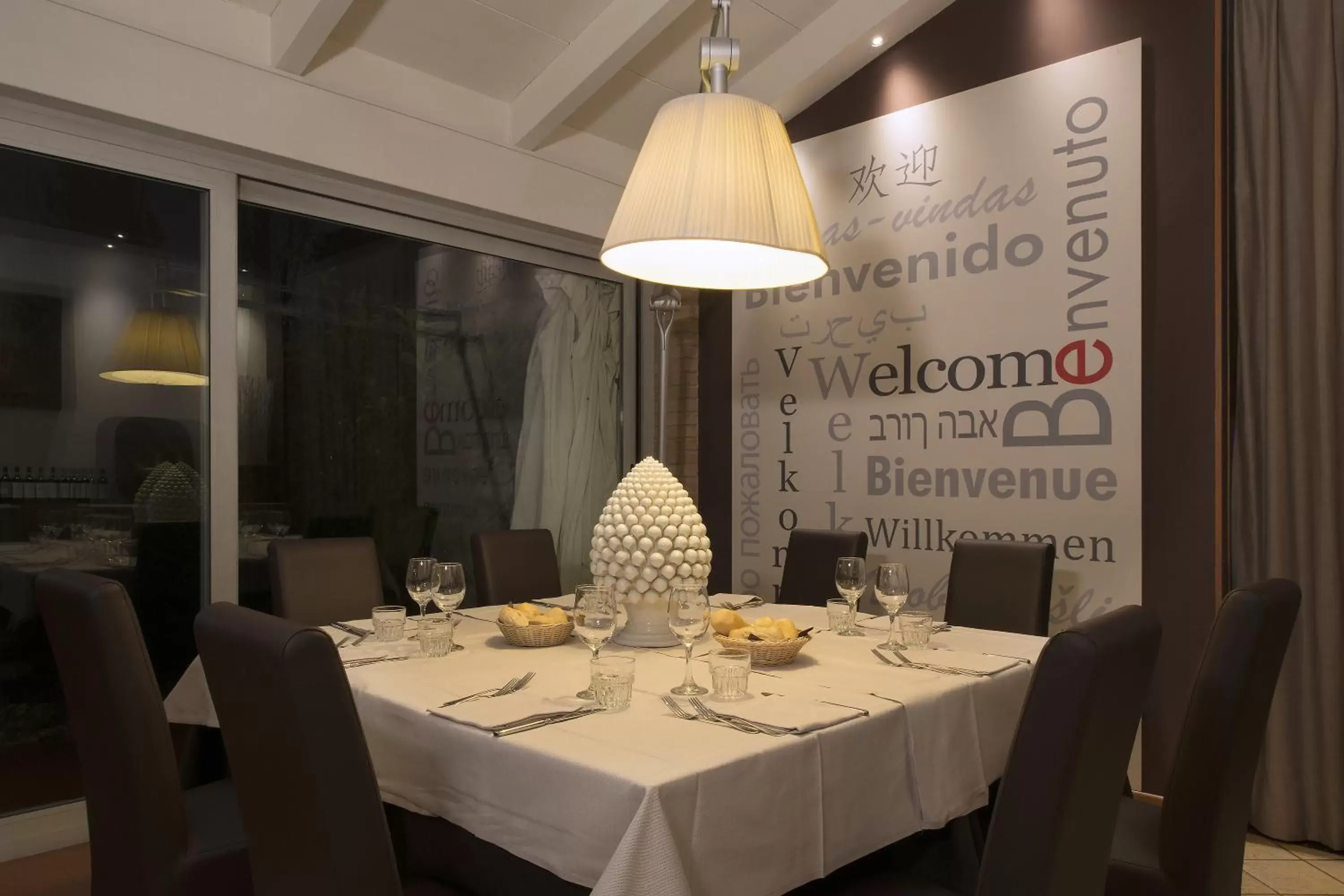 Restaurant/Places to Eat in CDH Hotel Villa Ducale