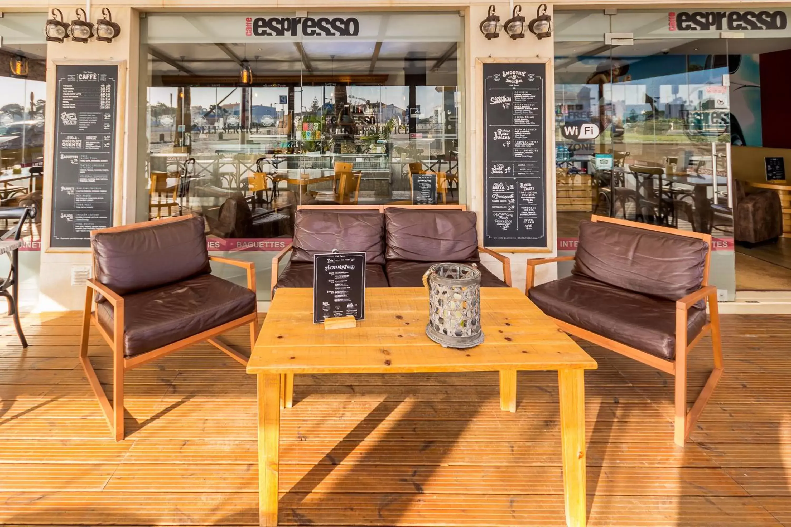 Lounge or bar in Mareta Beach - Boutique Bed & Breakfast