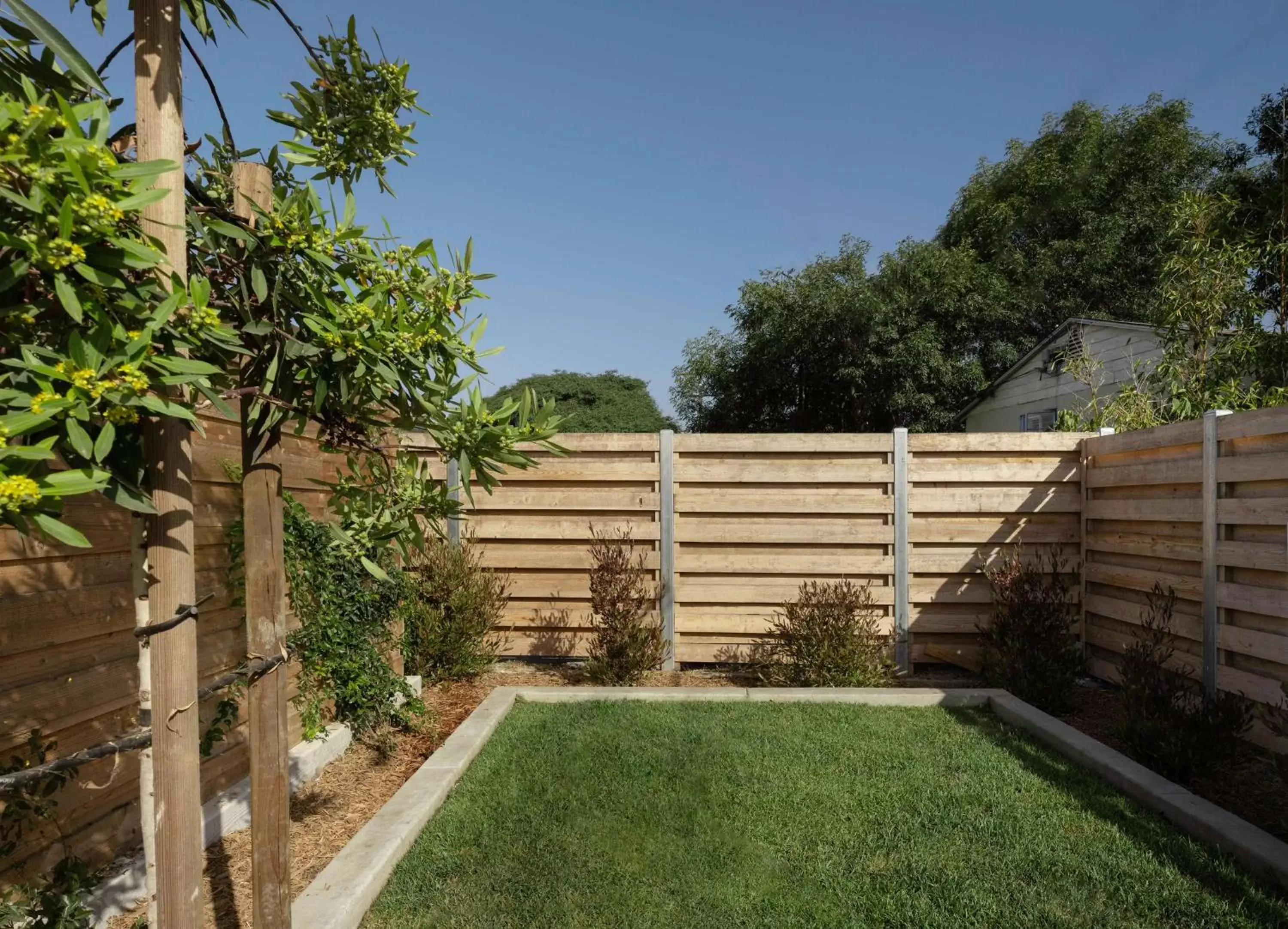 Property building in Motel 6-Santa Barbara, CA - Beach Property building in Motel 6-Santa Barbara, CA - Beach