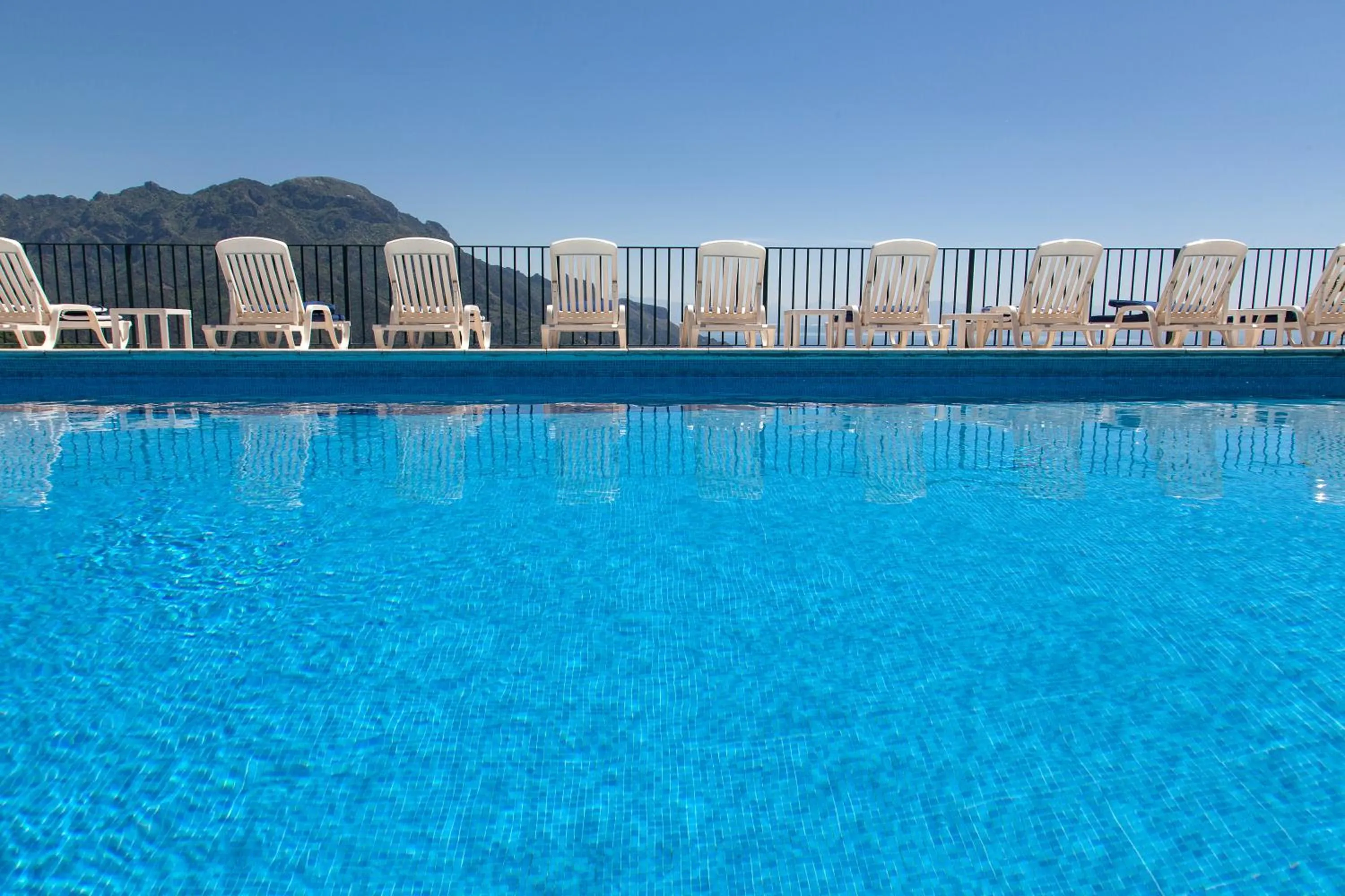 Swimming pool in Hotel Graal