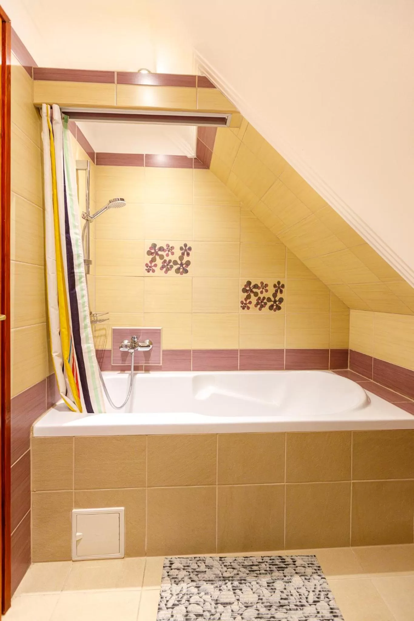 Central Panzió Gyula