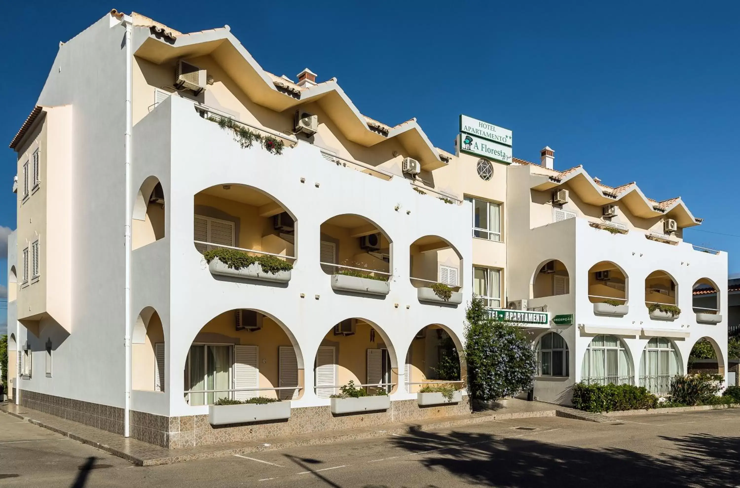 Property Building in WOT Algarve