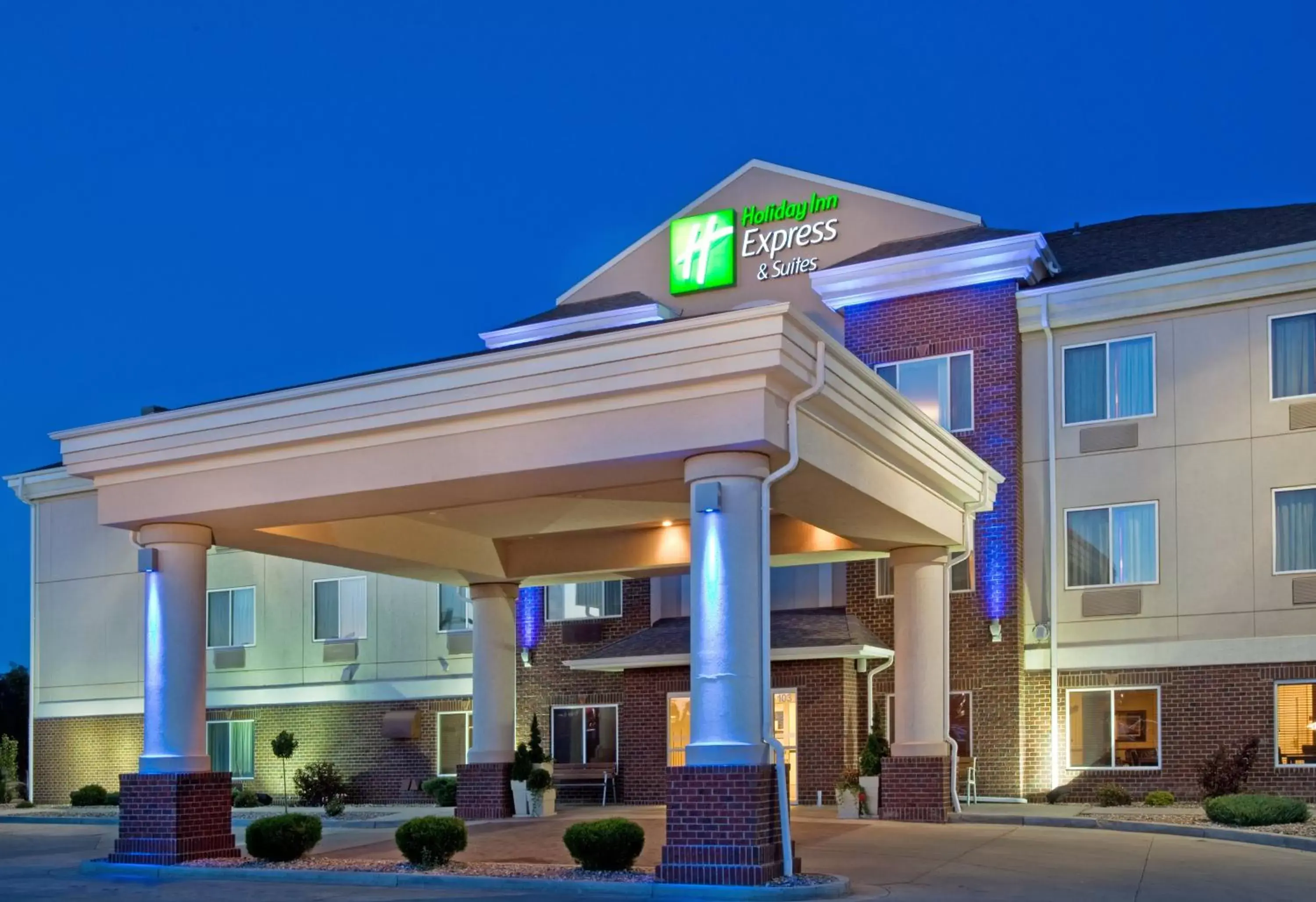 Property Building in Holiday Inn Express & Suites - Dickinson, an IHG Hotel
