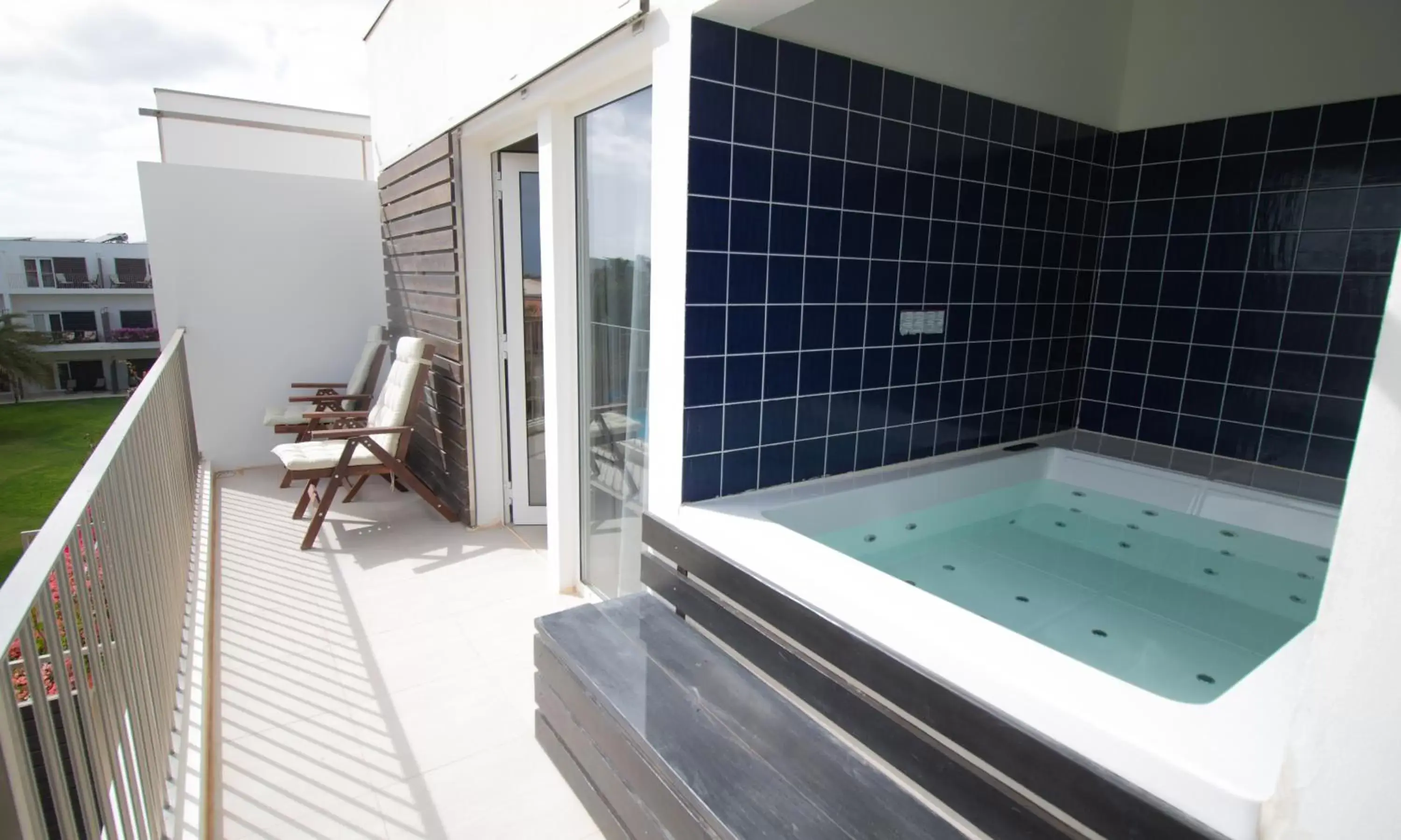 Open Air Bath in Hotel Dunas de Sal