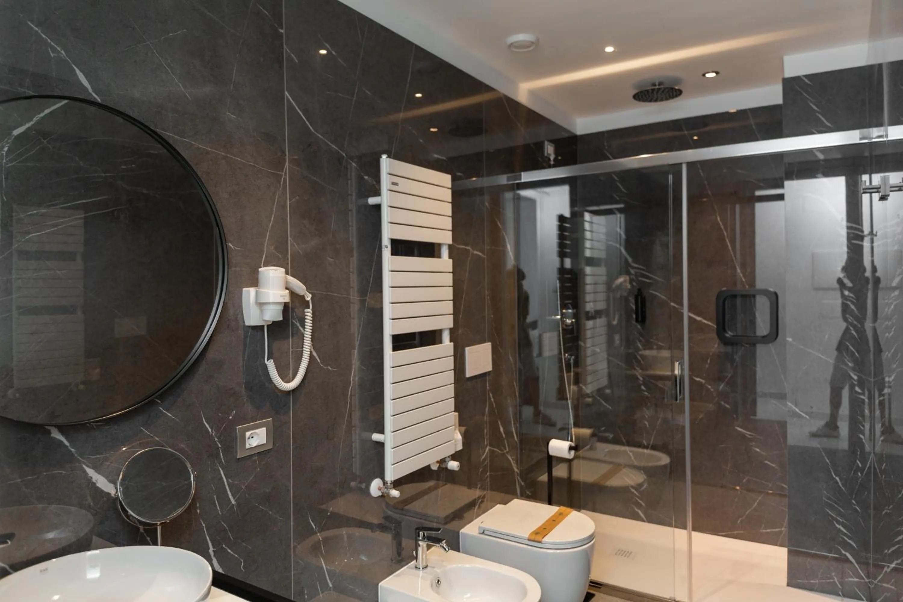 Shower in Hotel Due Mari & SPA