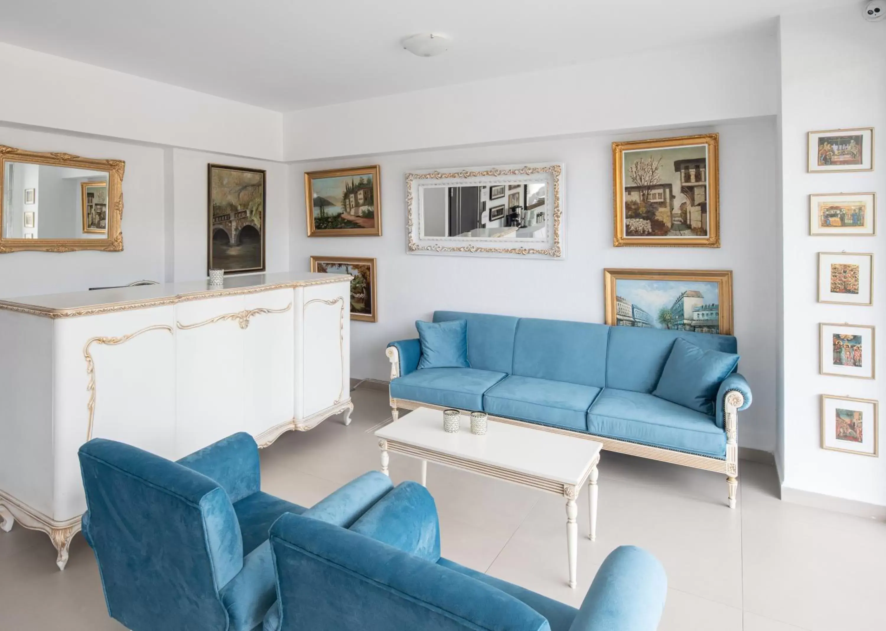 Lobby or reception, Seating Area in Light Blue Hotel