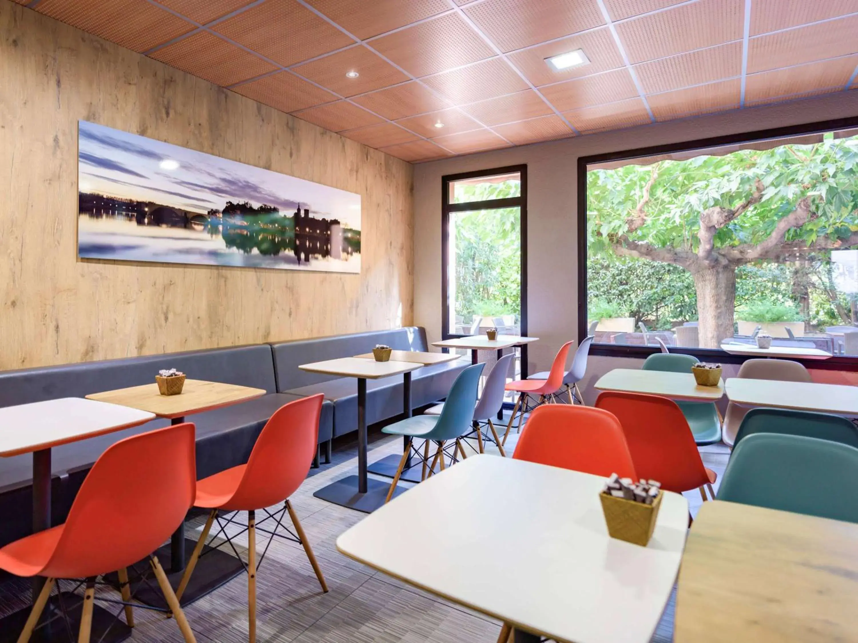 Restaurant/places to eat in ibis Avignon Centre Pont De L'Europe Restaurant/places to eat in ibis Avignon Centre Pont De L'Europe