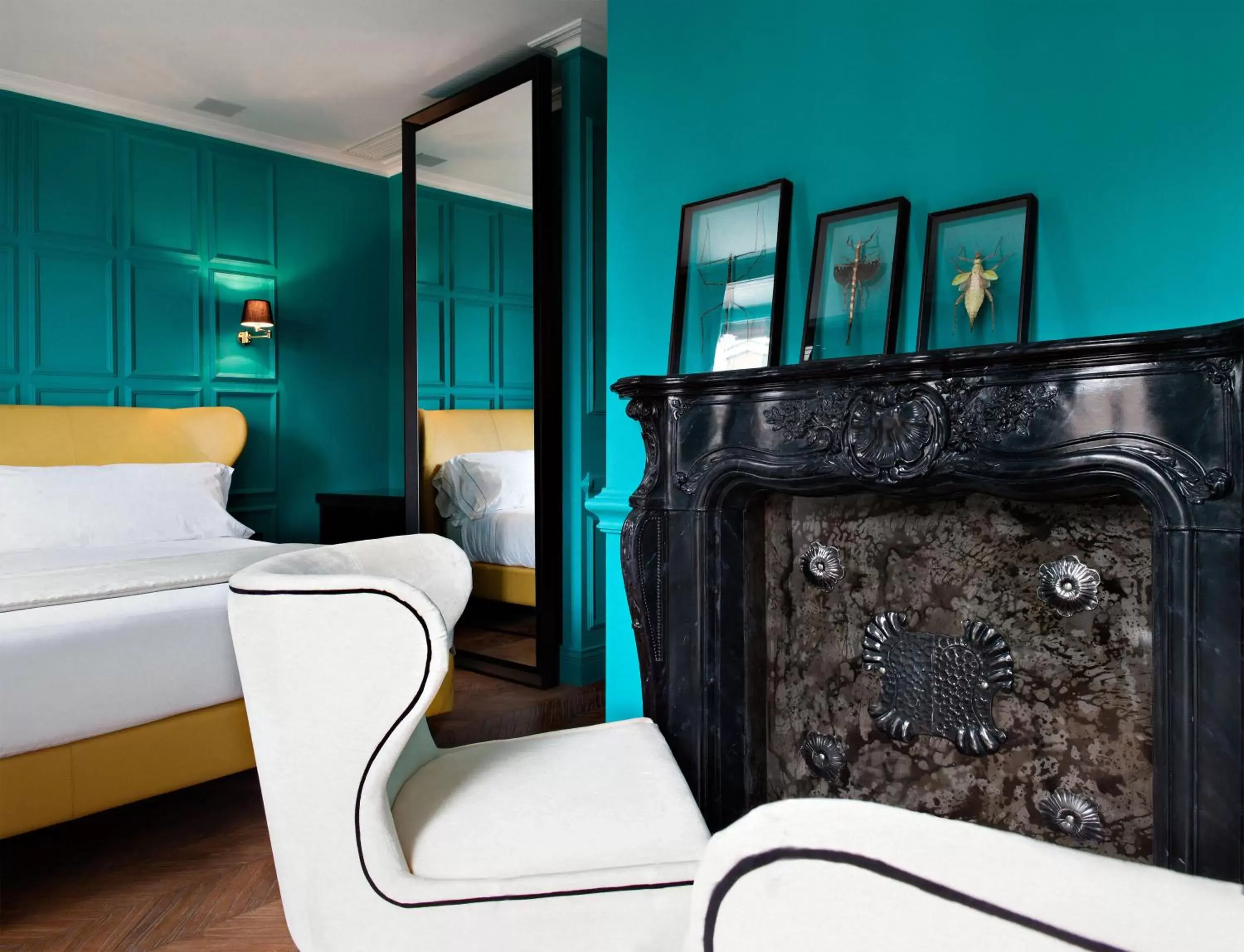 Seating area, Bed in Hotel The Corner Roma Seating area, Bed in Hotel The Corner Roma