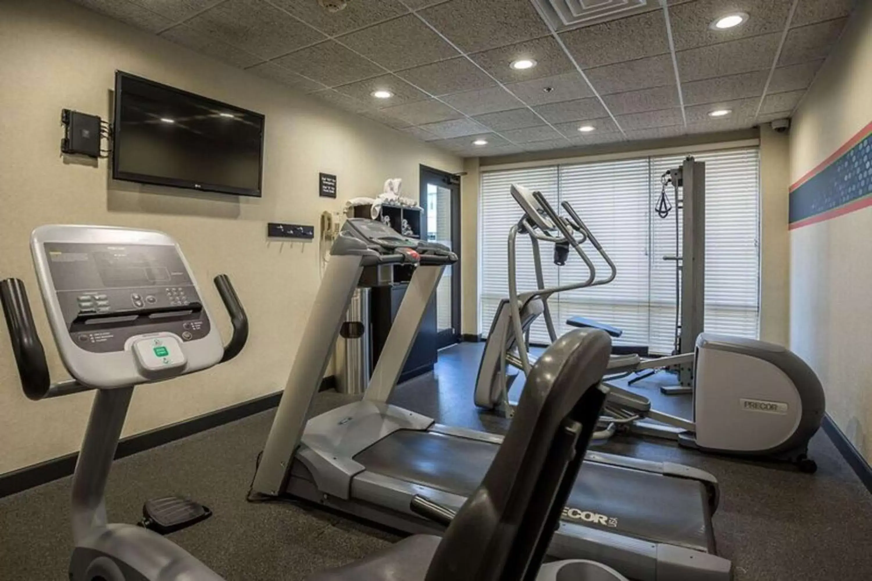 Fitness centre/facilities, Fitness Center/Facilities in Hampton Inn Somerset