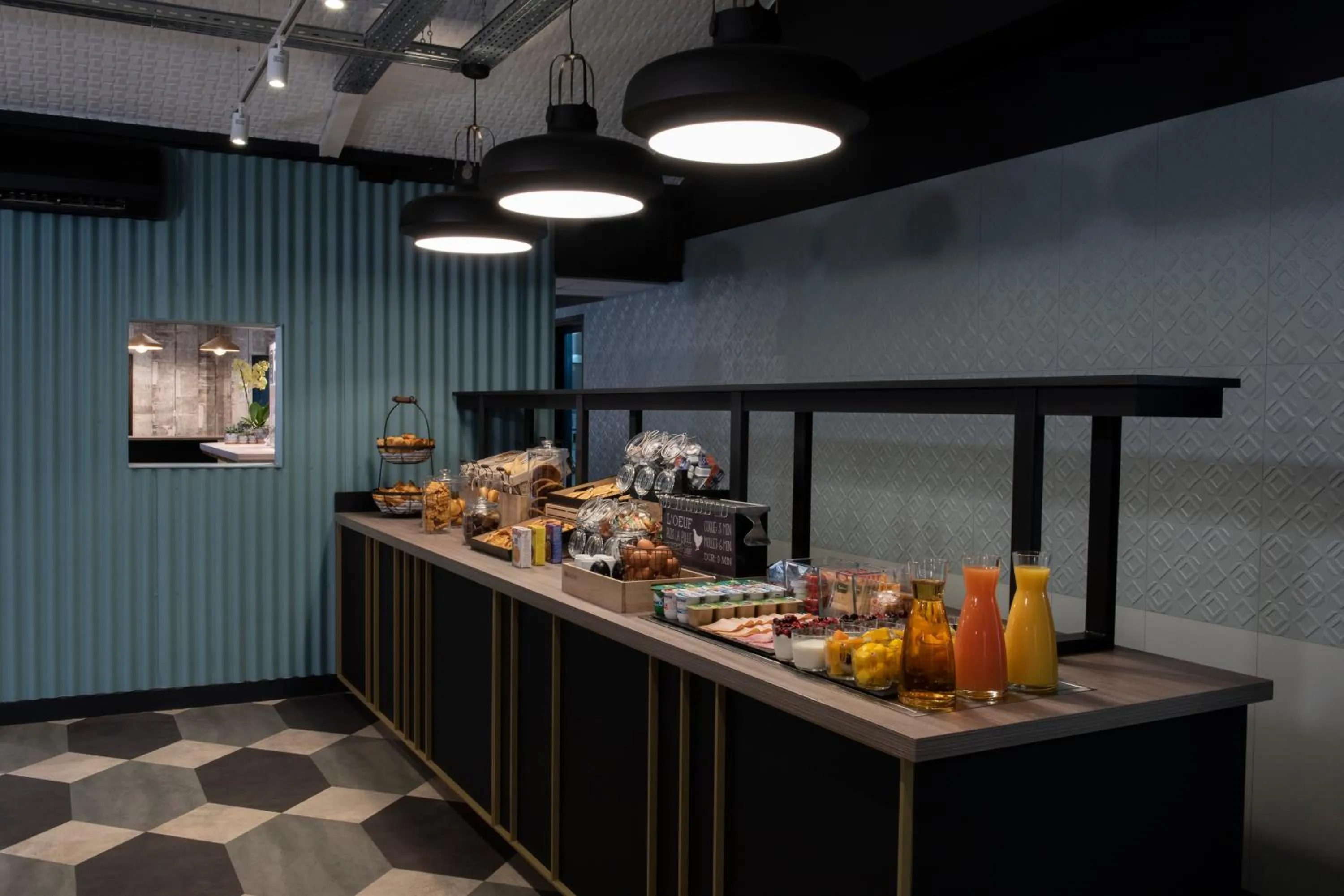 Breakfast in ibis Cergy Pontoise Le Port