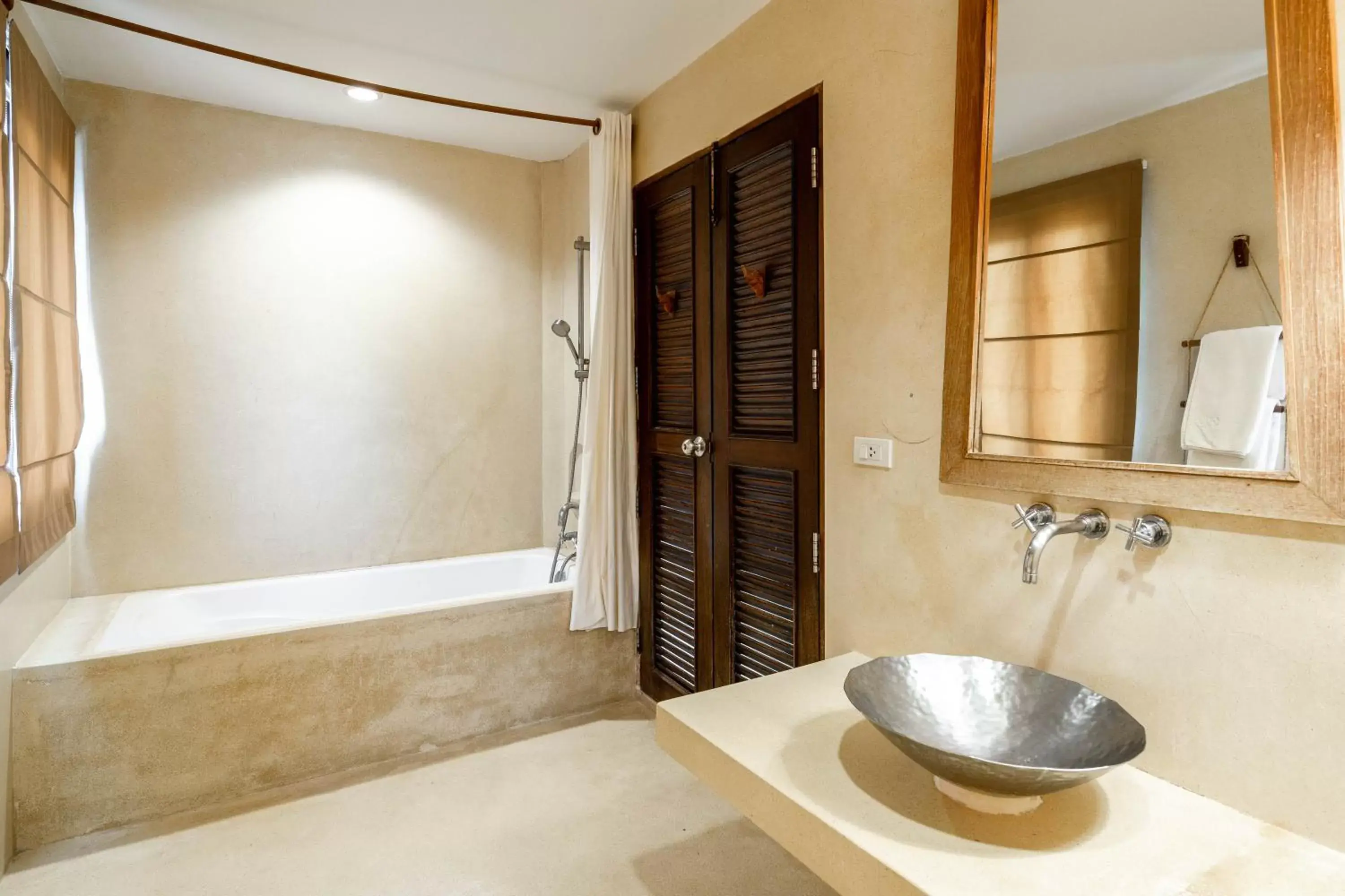 Bathroom in AANA Resort & Villas Koh Chang Bathroom in AANA Resort & Villas Koh Chang